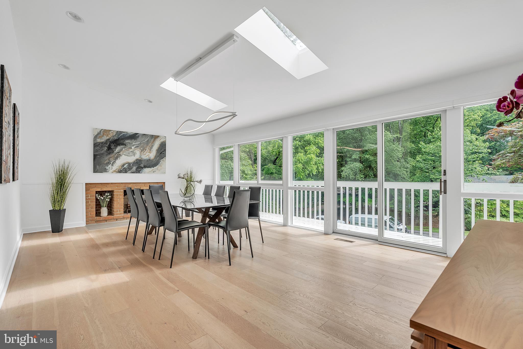 CARDEROCK SPRINGS - Residential