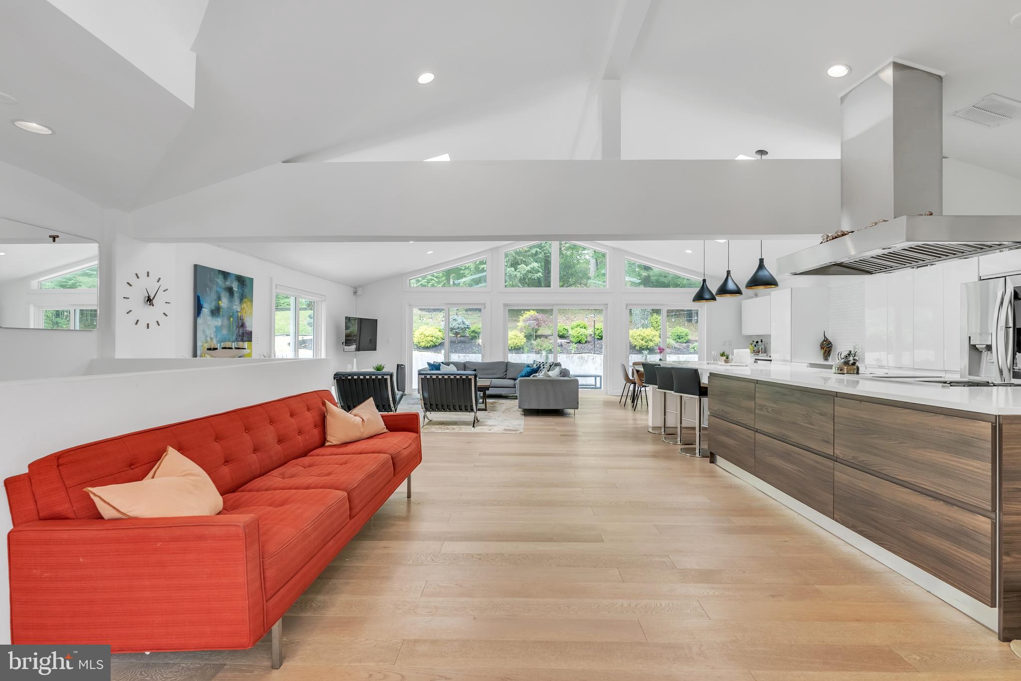 CARDEROCK SPRINGS - Residential