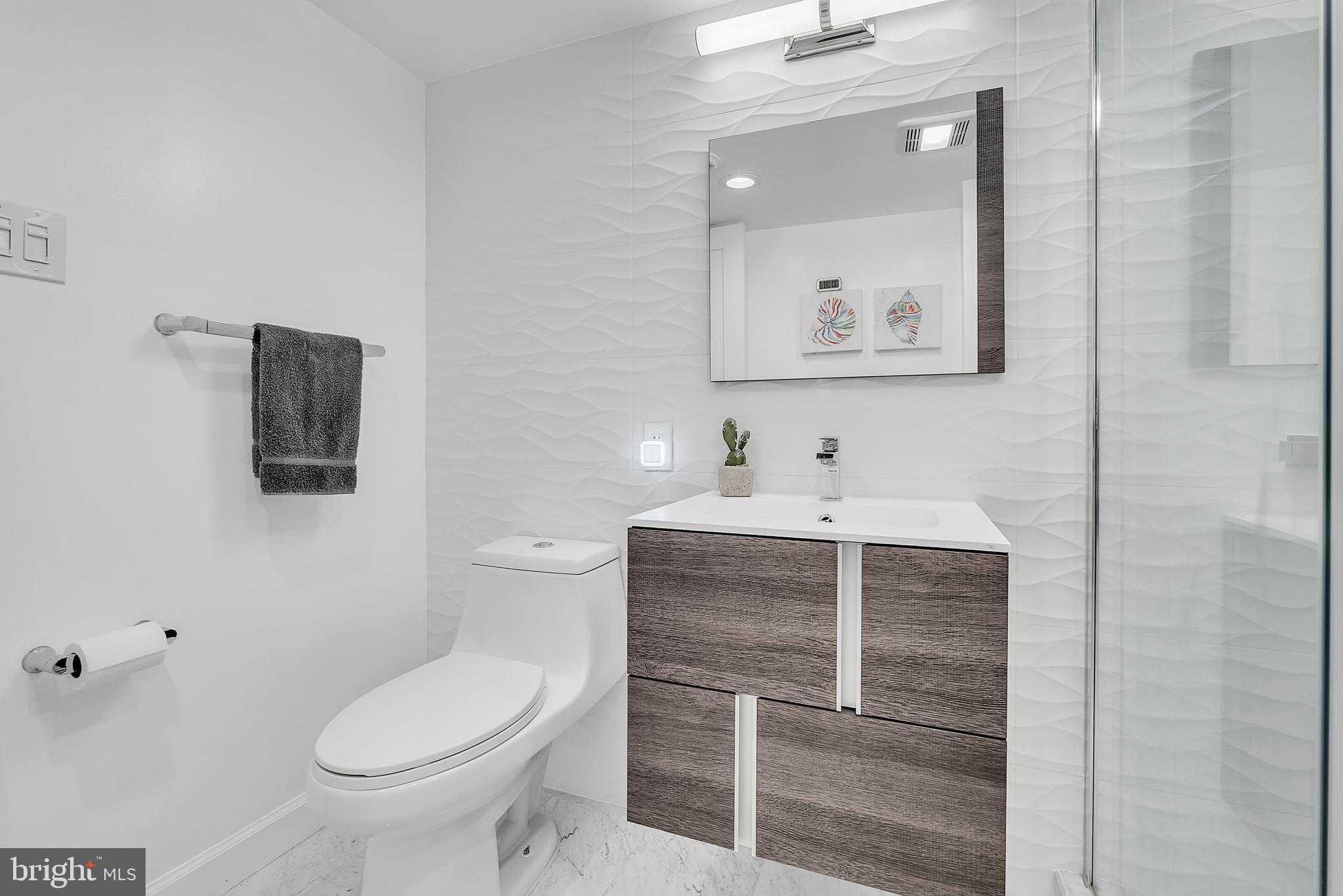 CARDEROCK SPRINGS - Residential