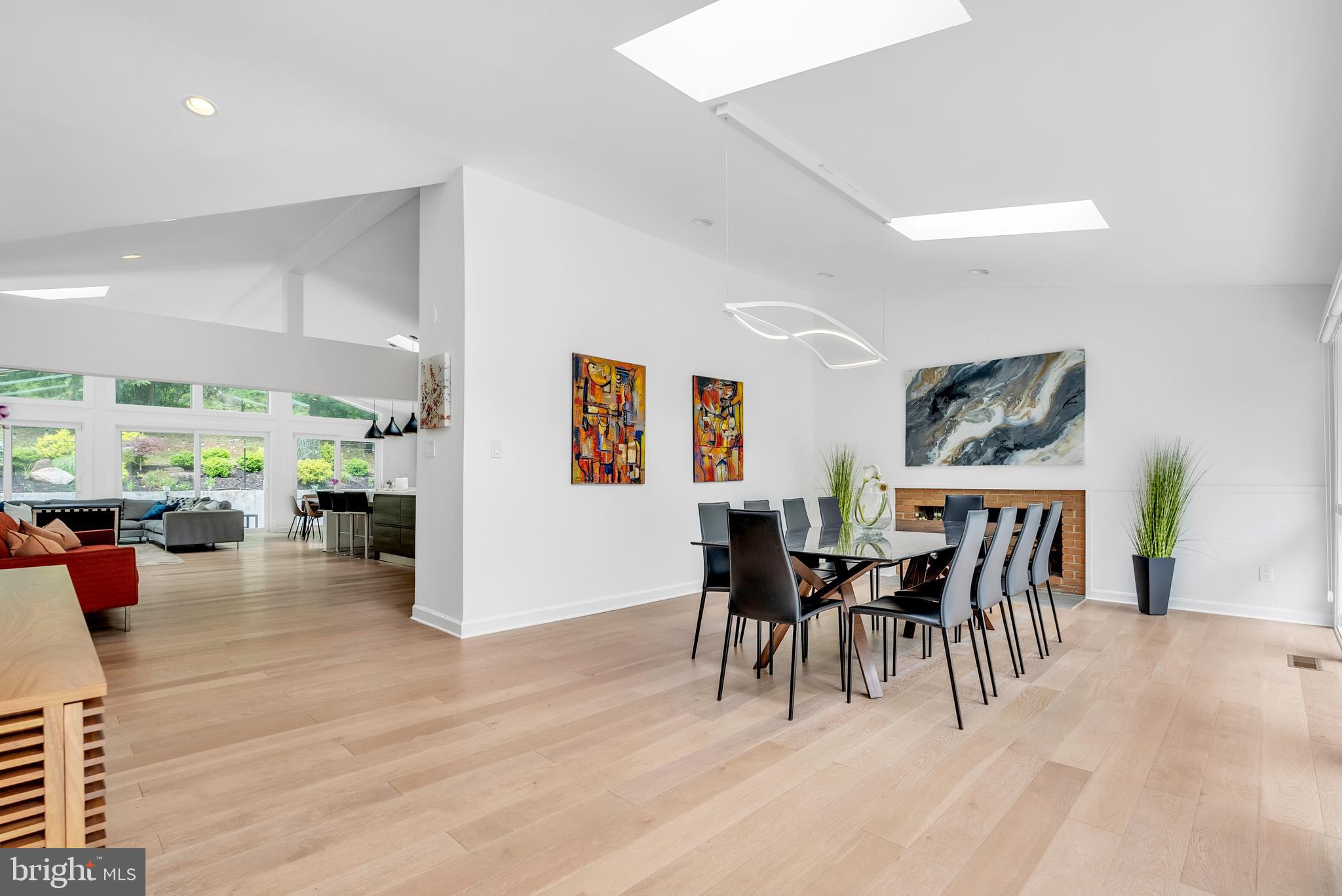 CARDEROCK SPRINGS - Residential