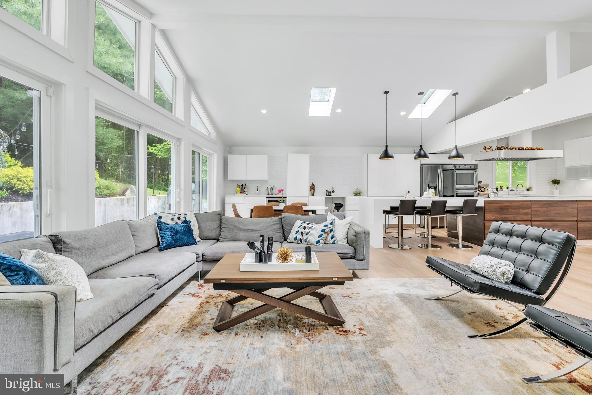 CARDEROCK SPRINGS - Residential