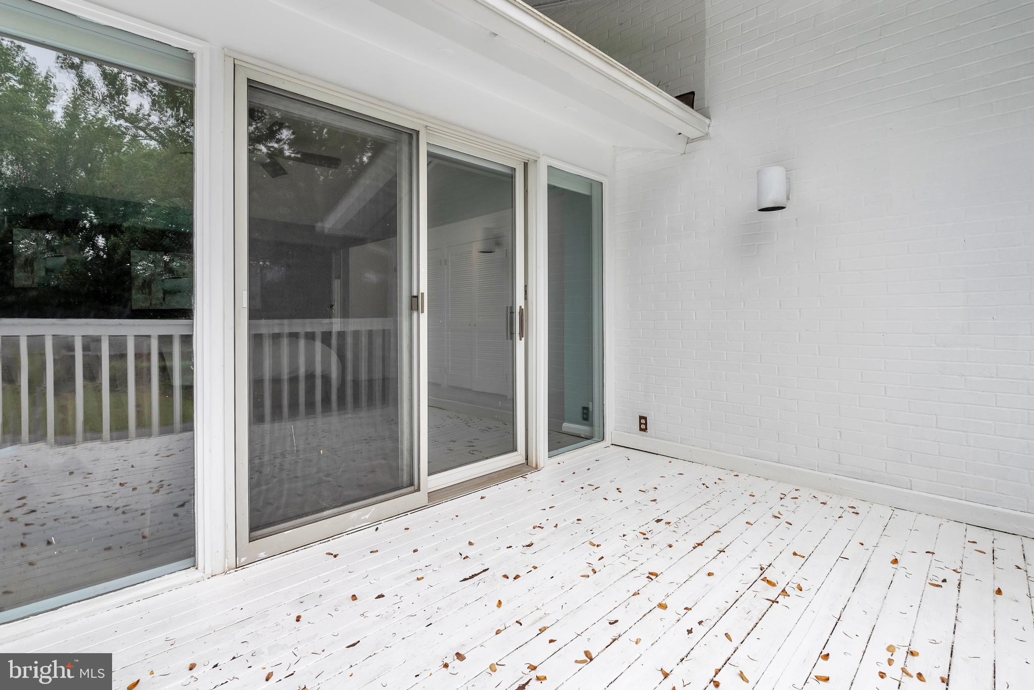 CARDEROCK SPRINGS - Residential