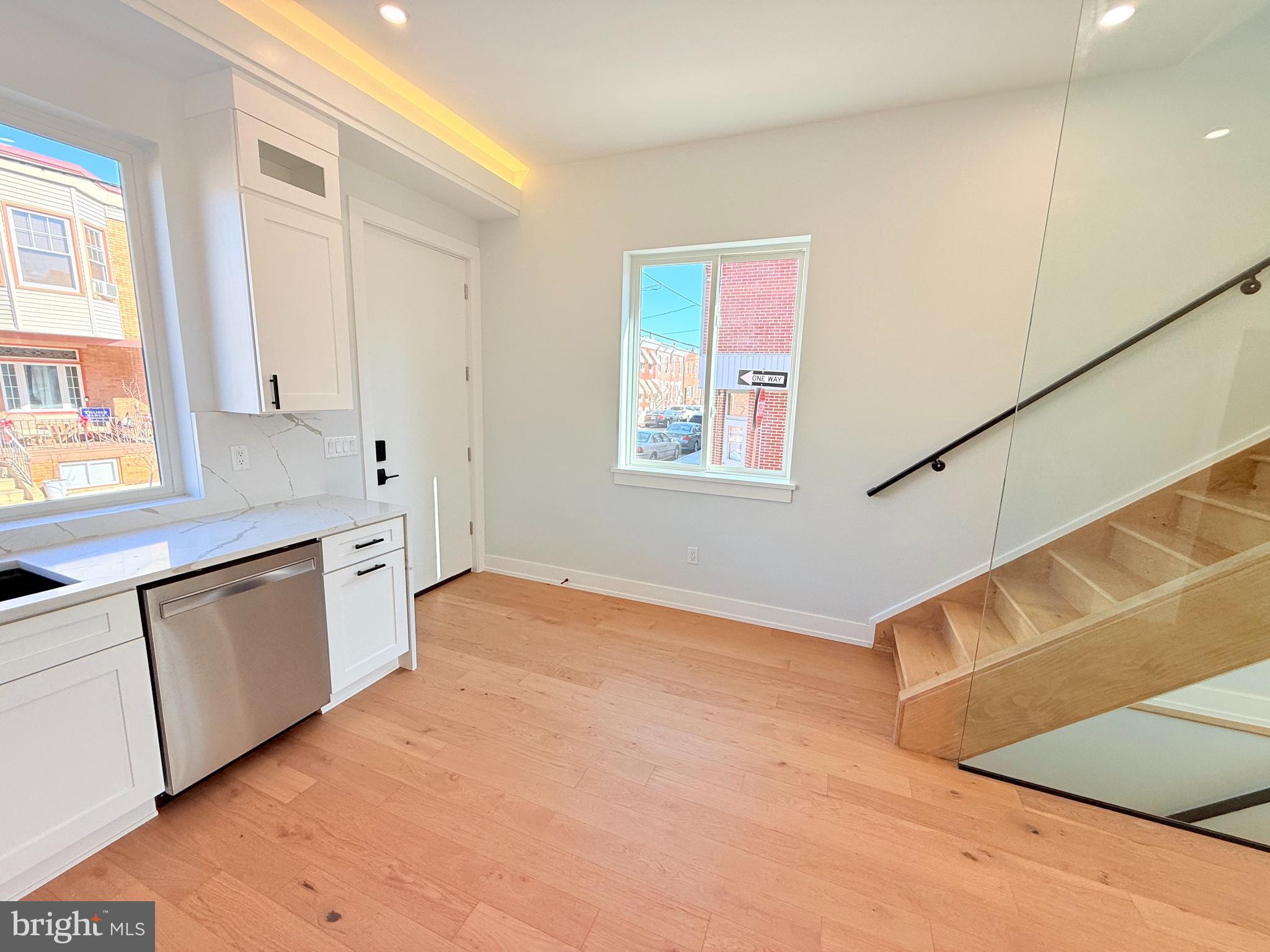 PORT RICHMOND - Residential