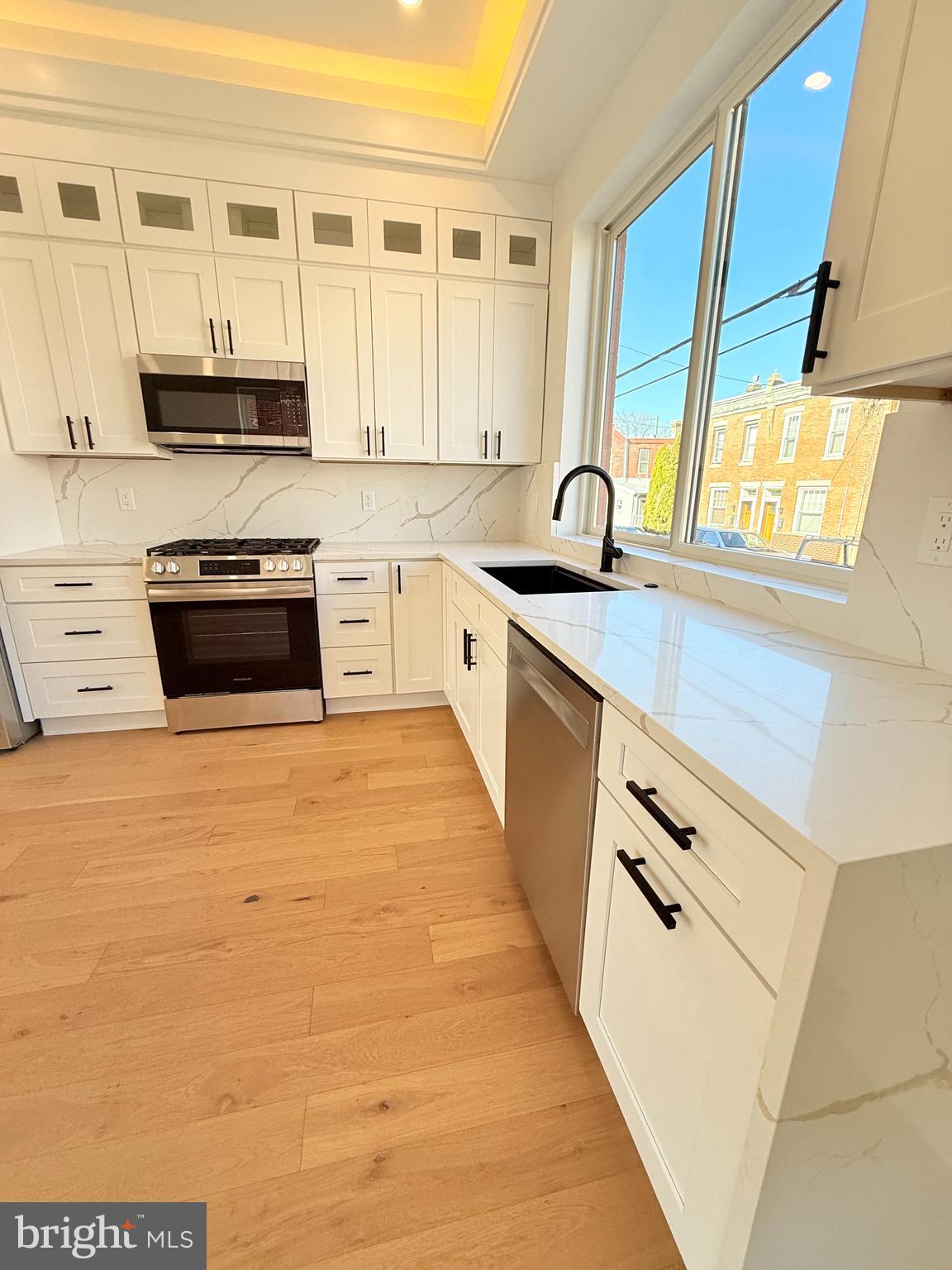 PORT RICHMOND - Residential