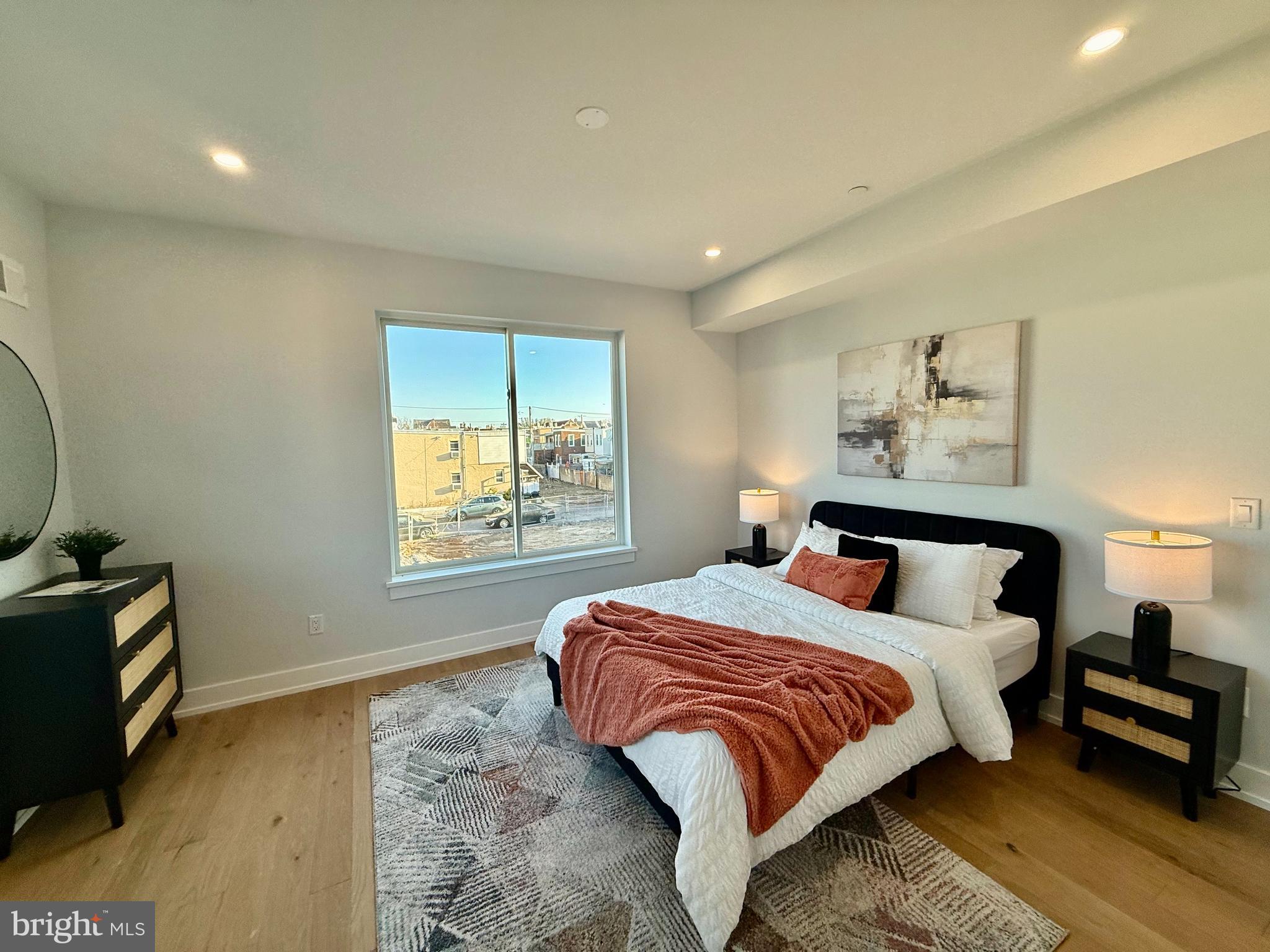 PORT RICHMOND - Residential