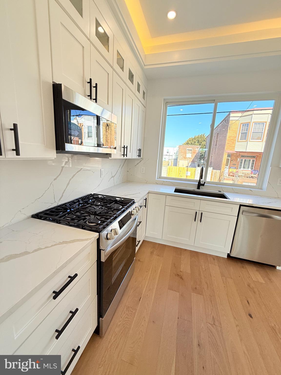 PORT RICHMOND - Residential