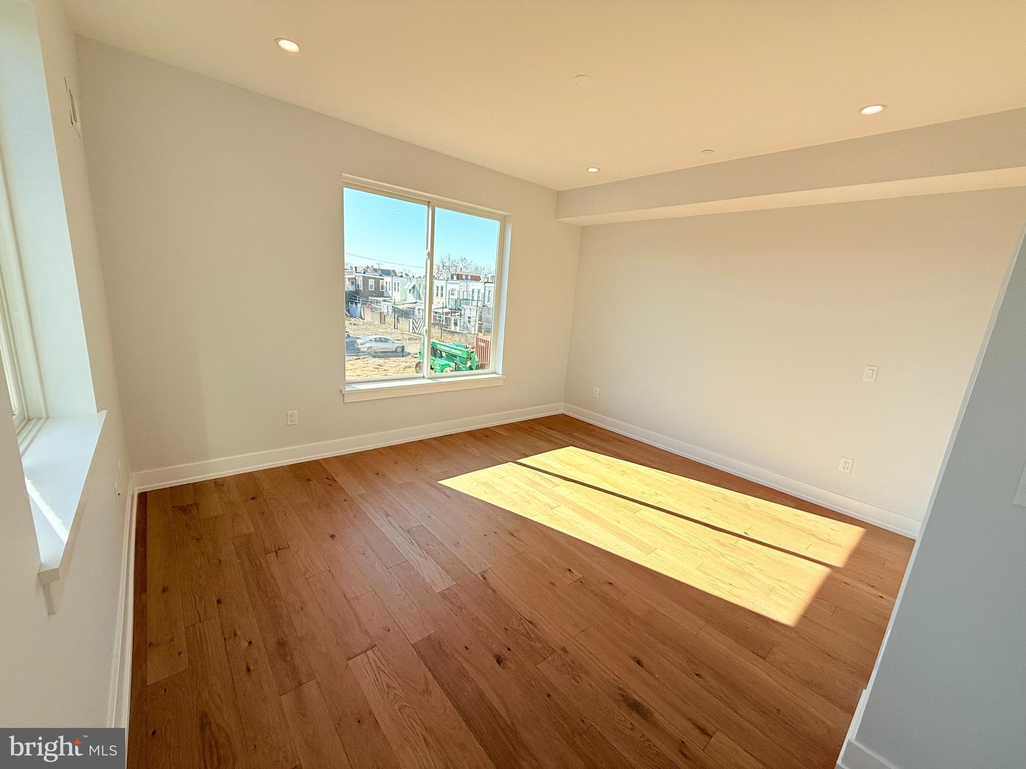 PORT RICHMOND - Residential