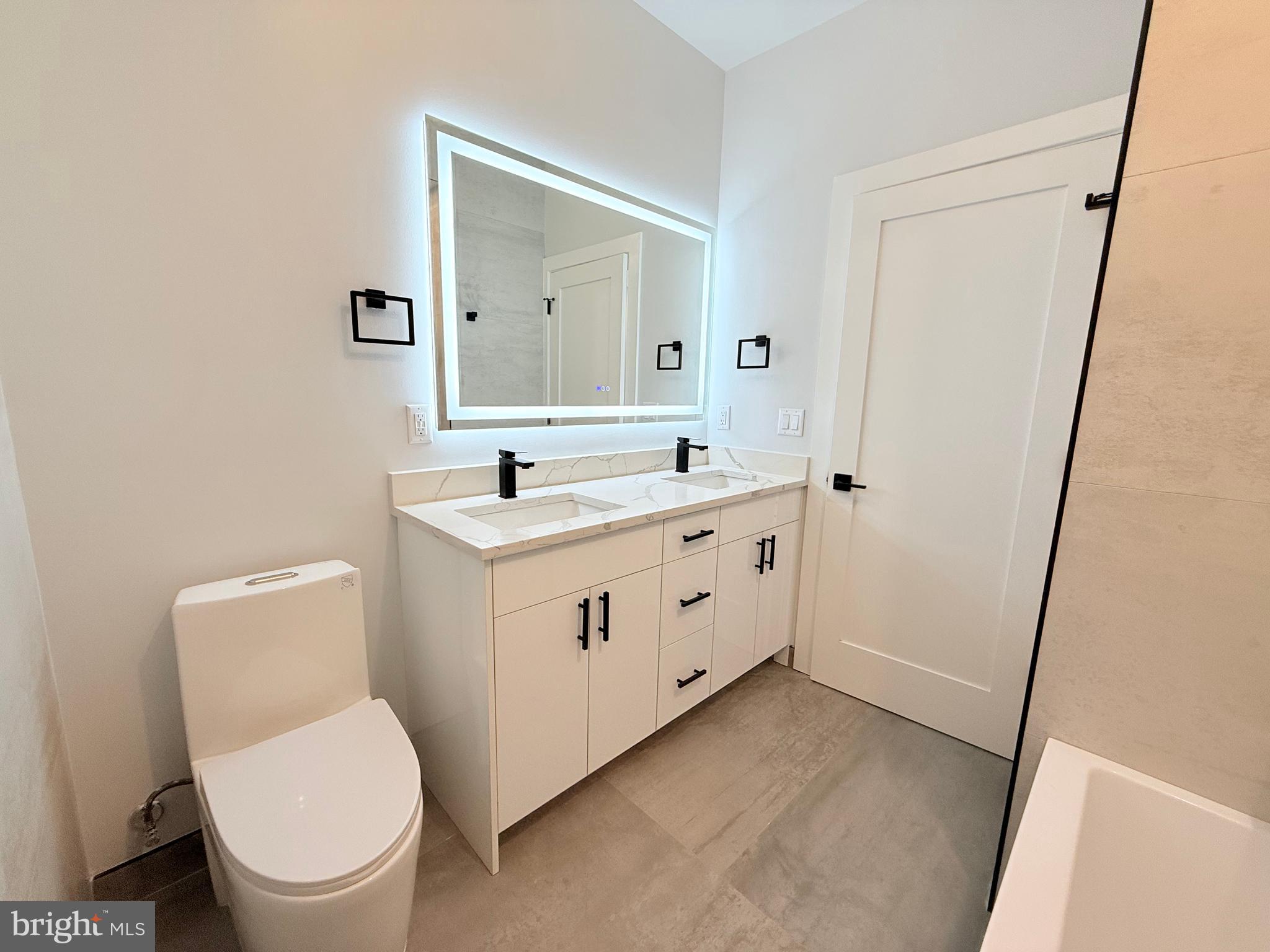 PORT RICHMOND - Residential