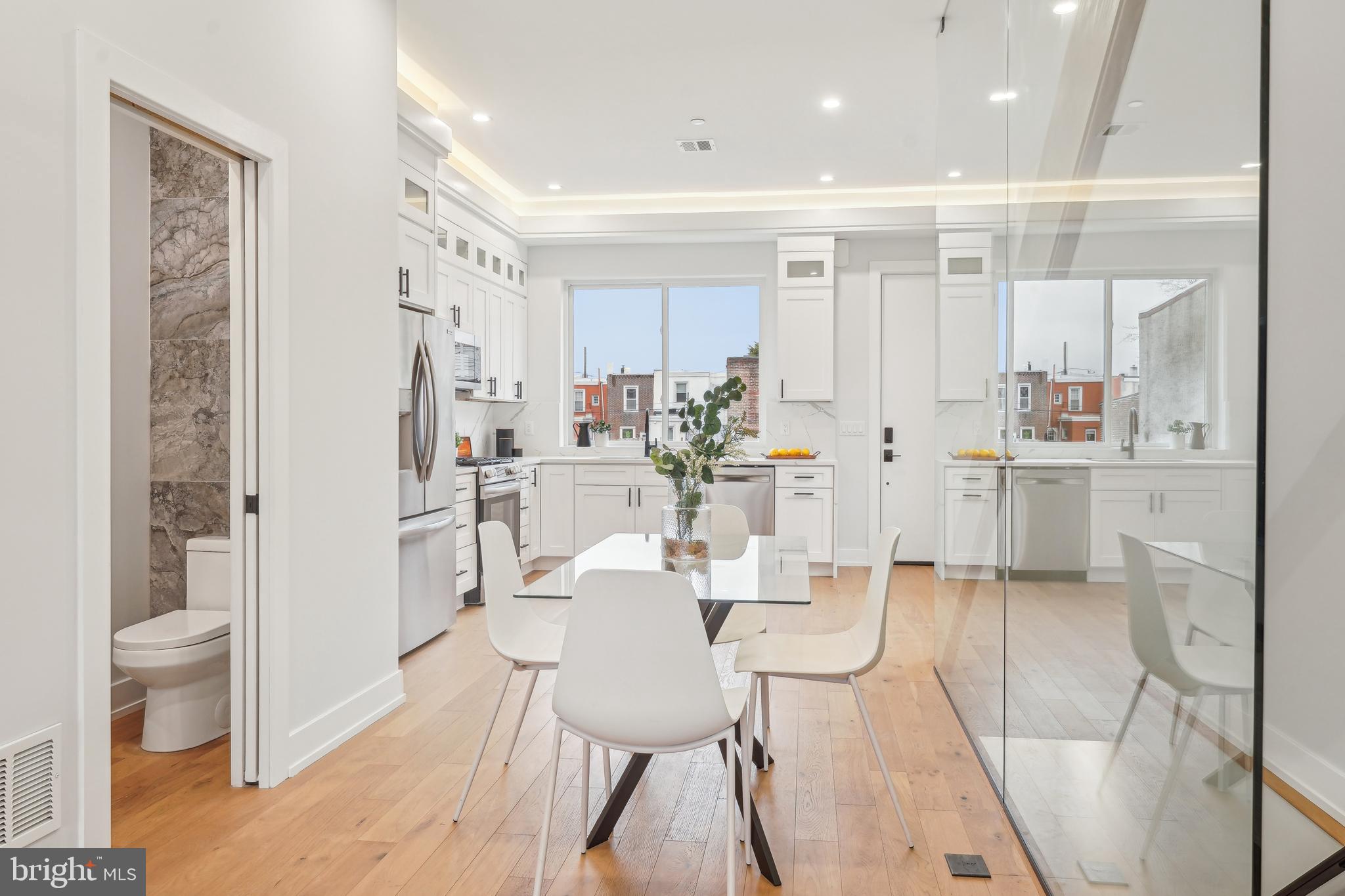 PORT RICHMOND - Residential