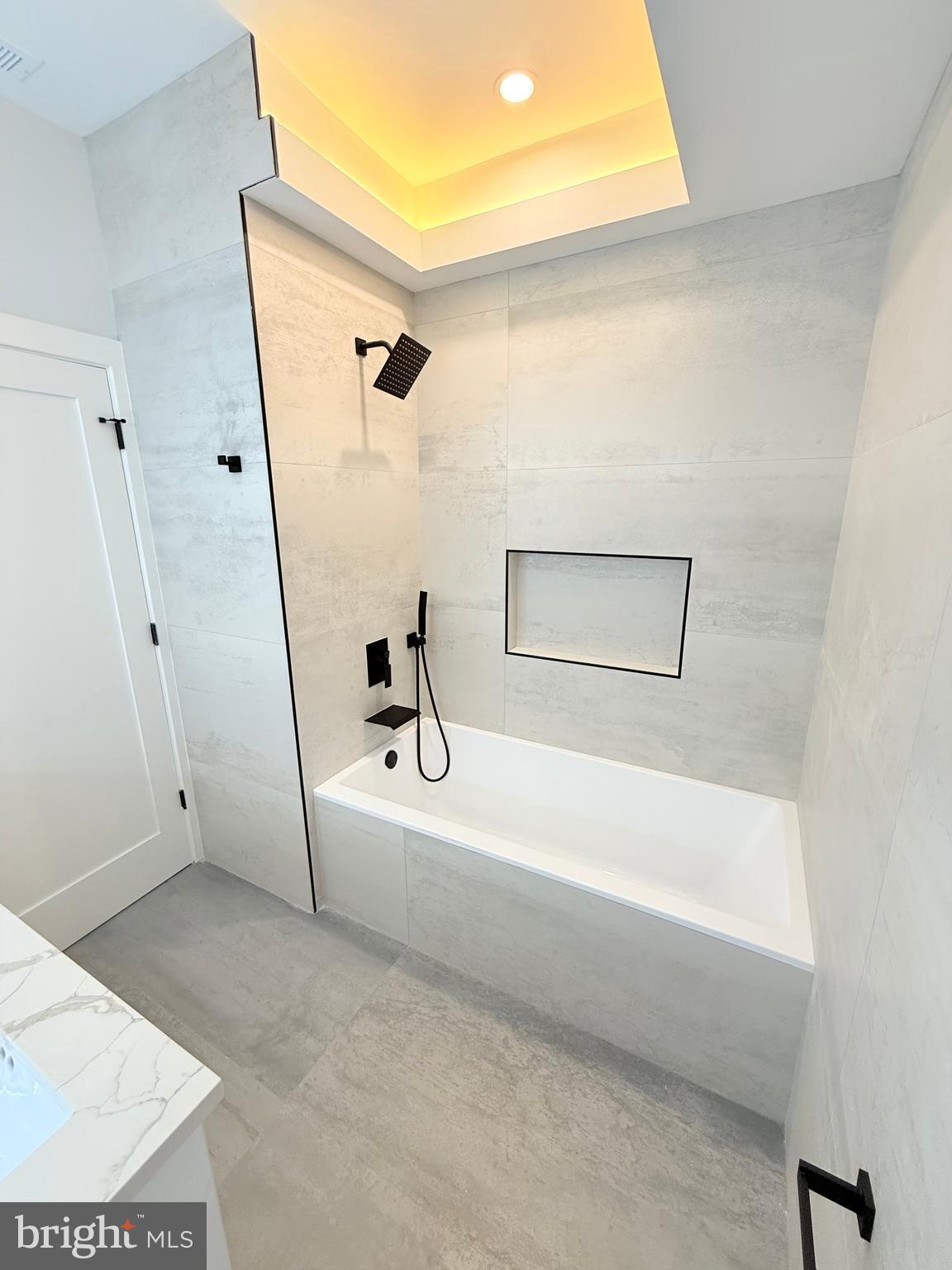 PORT RICHMOND - Residential