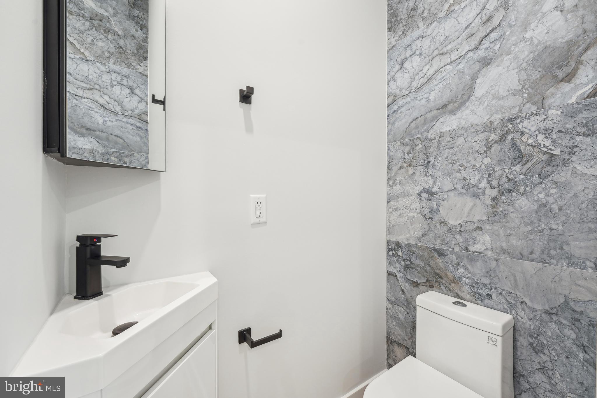 PORT RICHMOND - Residential