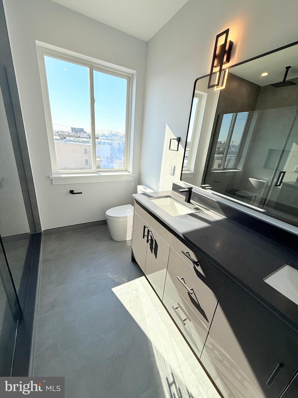 PORT RICHMOND - Residential