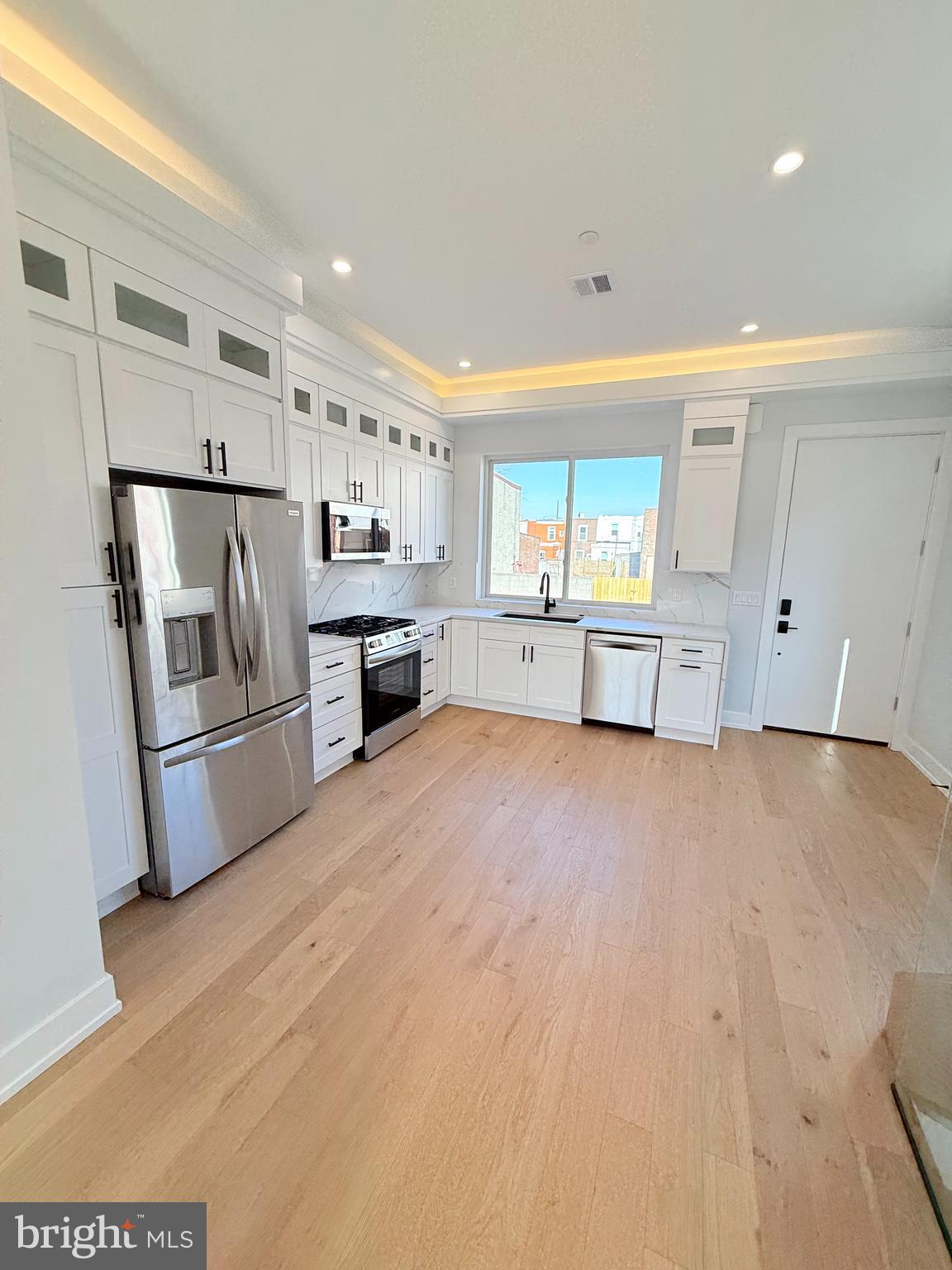 PORT RICHMOND - Residential