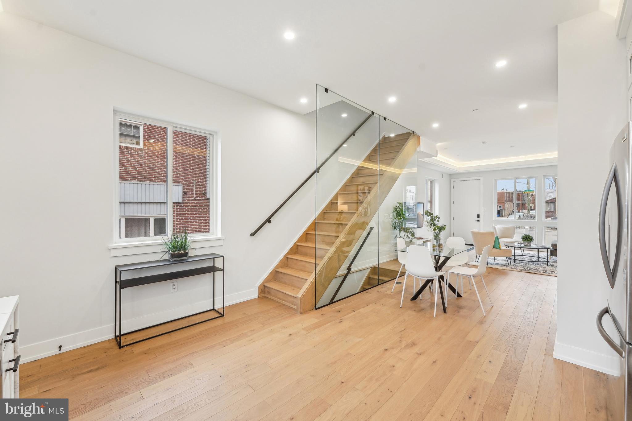 PORT RICHMOND - Residential