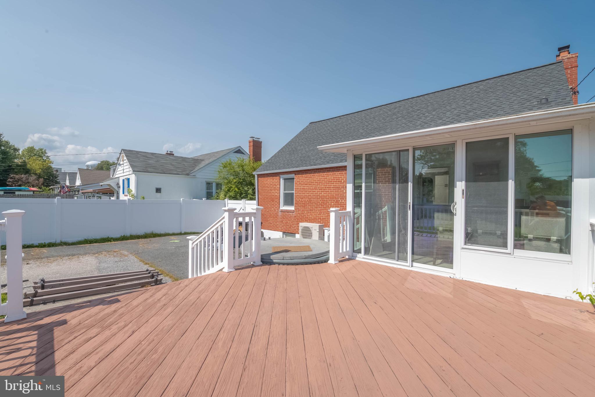 PERRY HALL - Residential