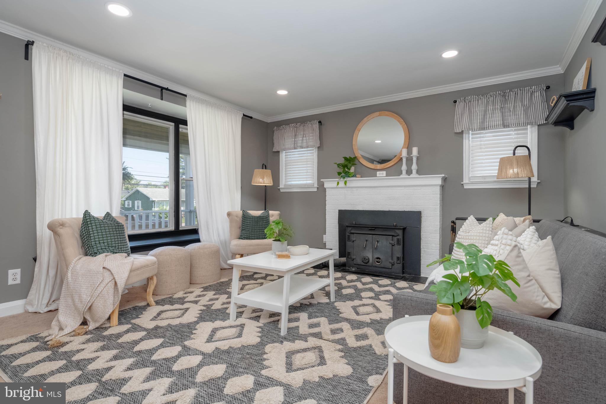 PERRY HALL - Residential