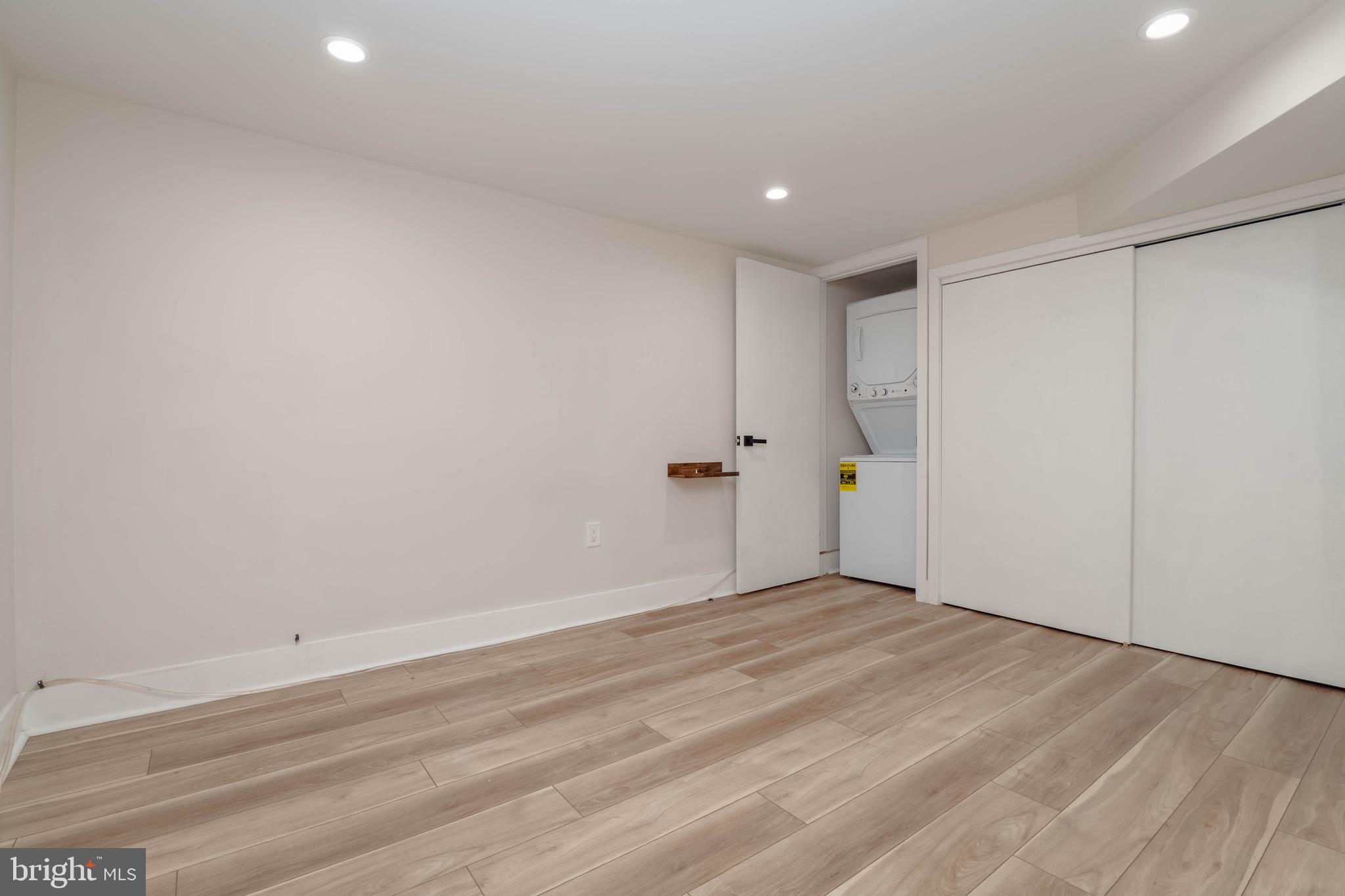 PERRY HALL - Residential