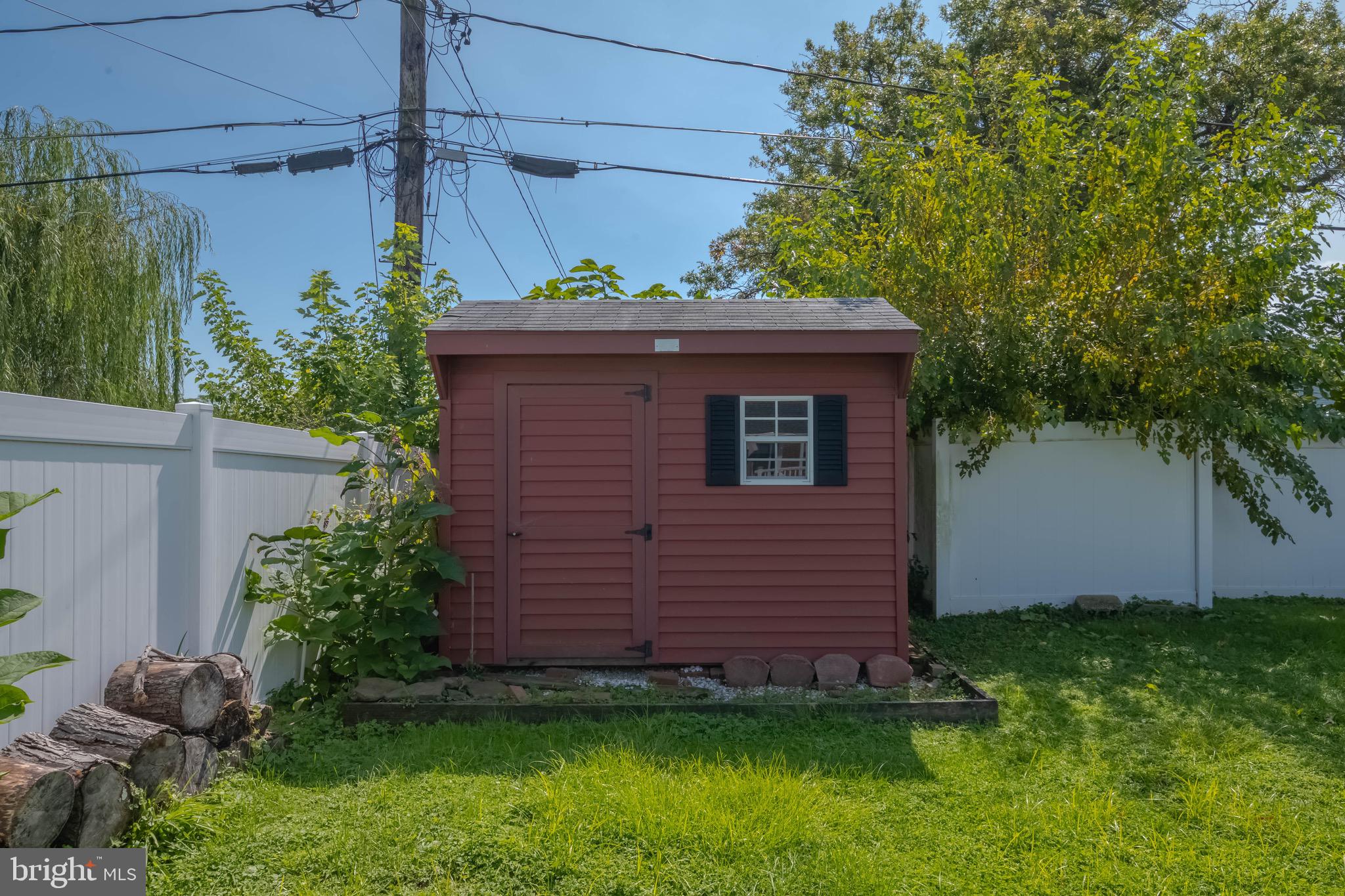 PERRY HALL - Residential