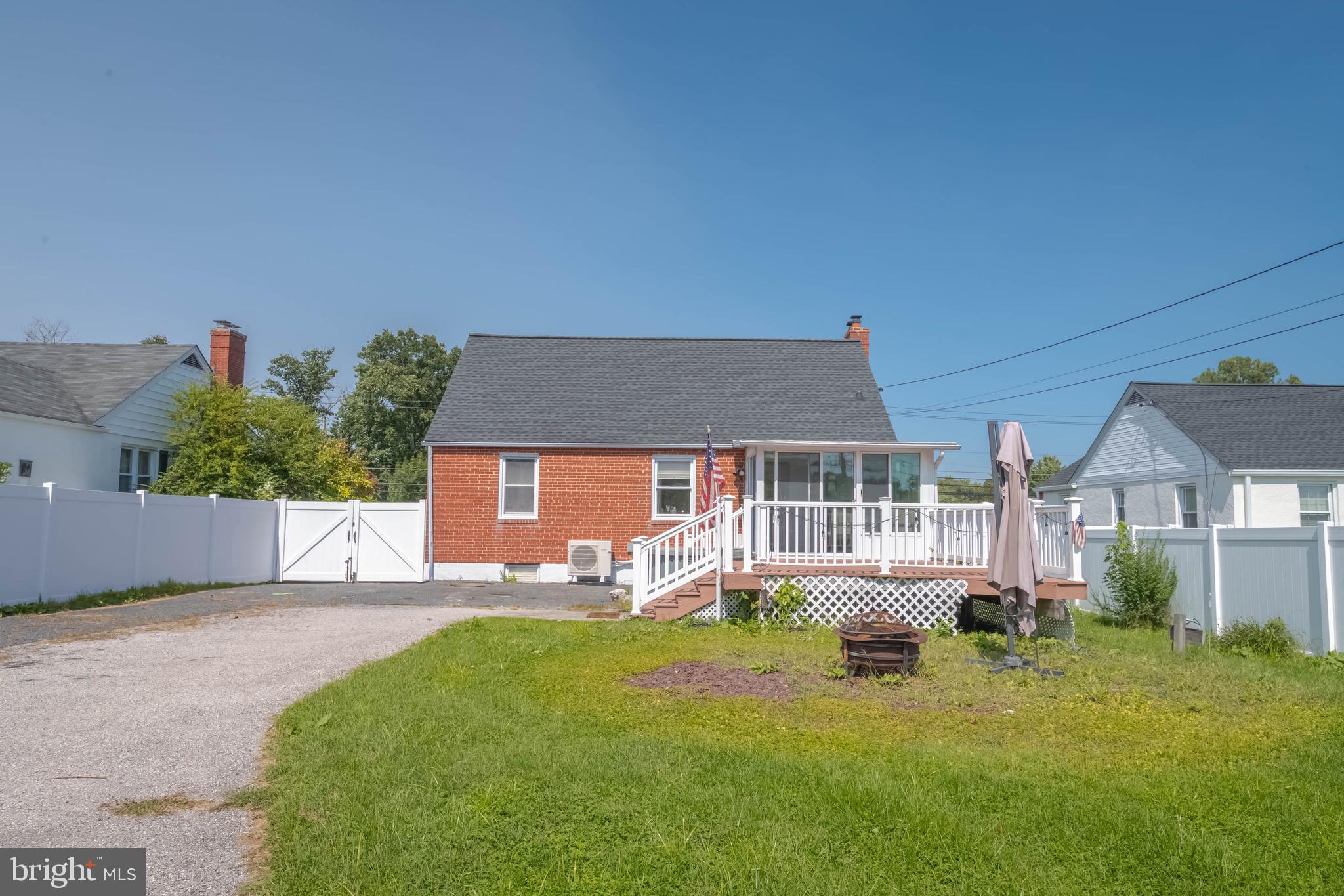 PERRY HALL - Residential