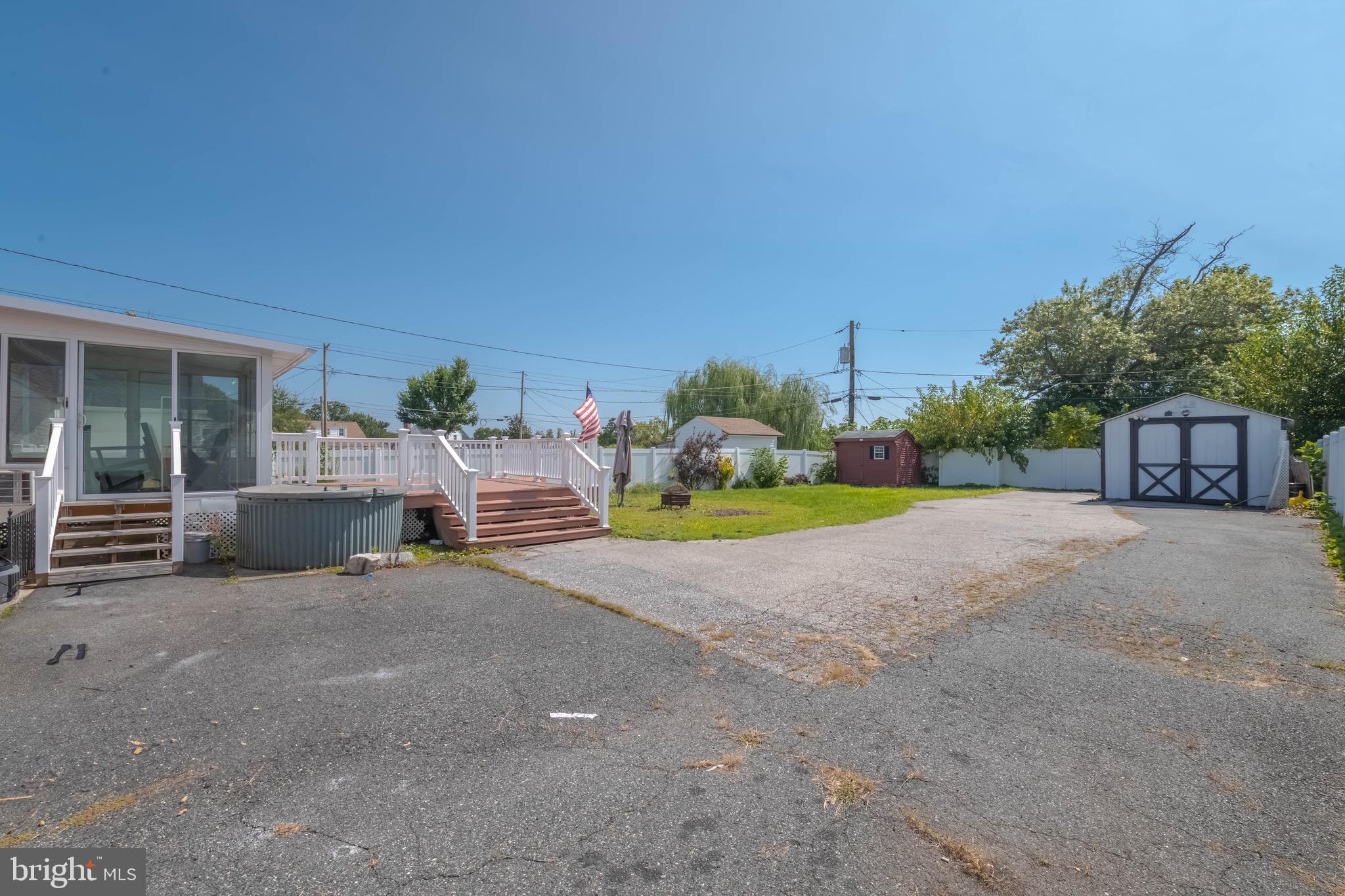 PERRY HALL - Residential