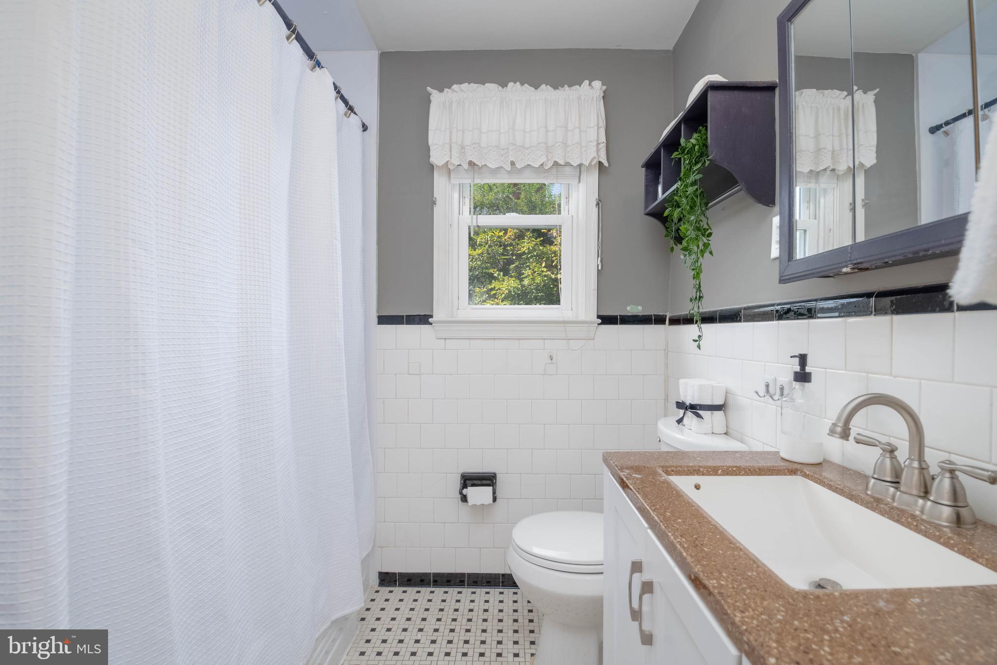 PERRY HALL - Residential