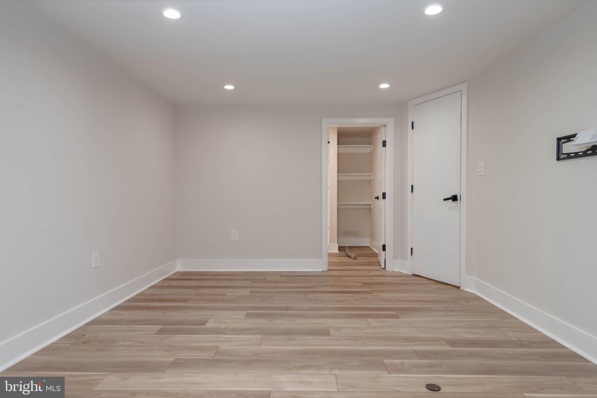 PERRY HALL - Residential