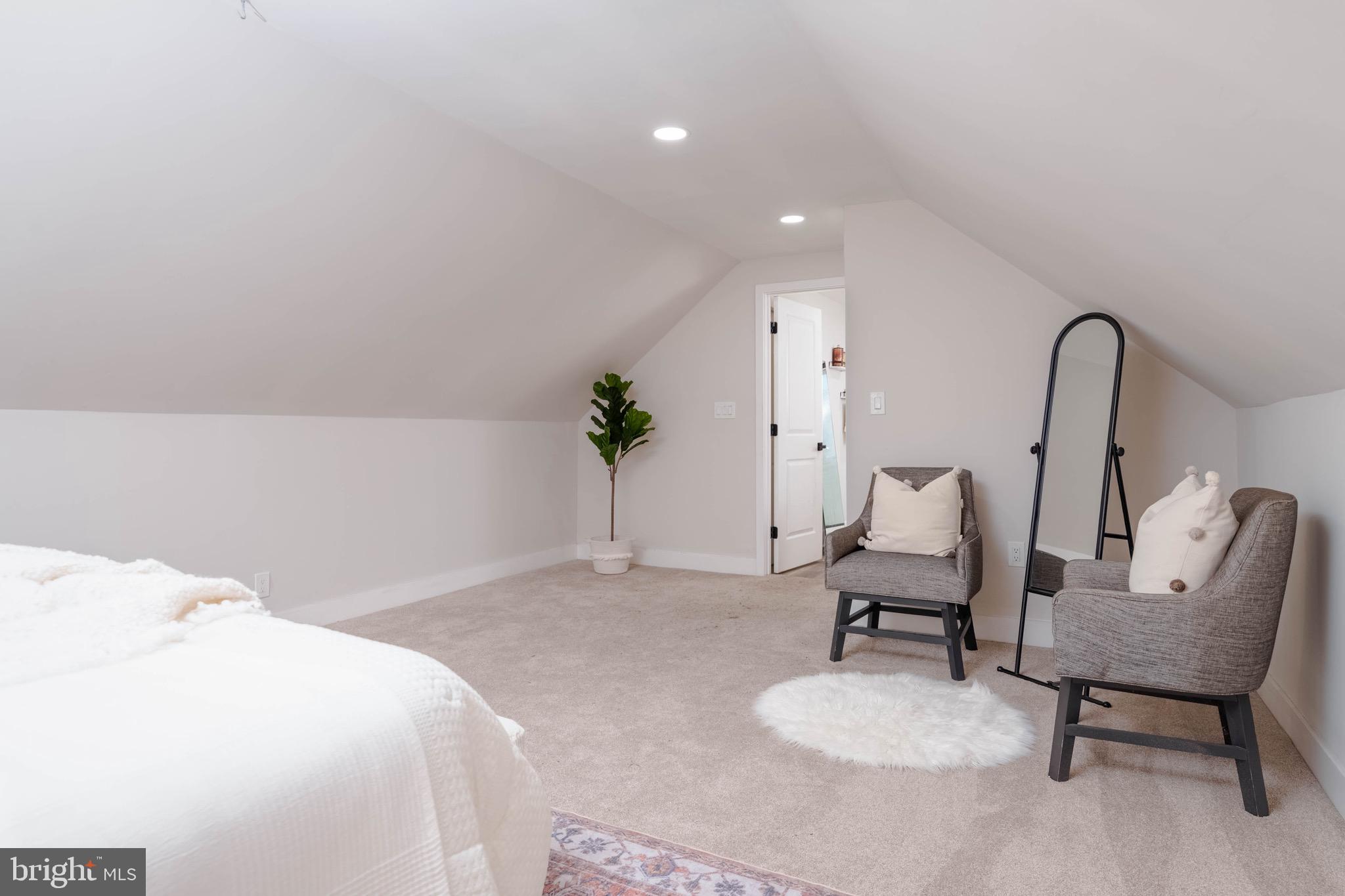 PERRY HALL - Residential