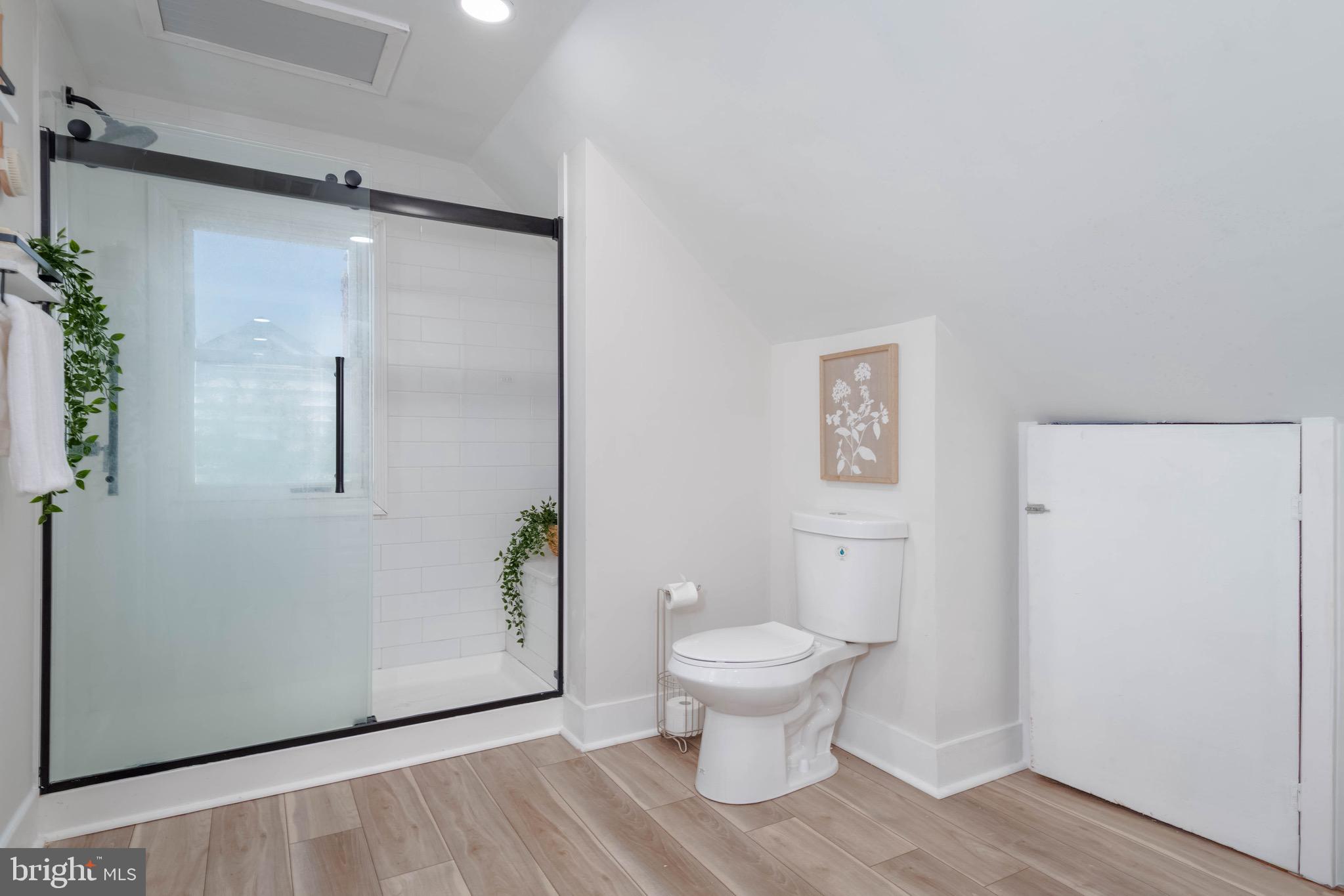 PERRY HALL - Residential