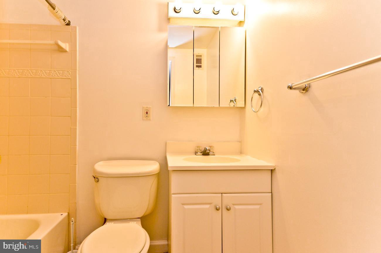 7172 DONNELL PLACE C-4