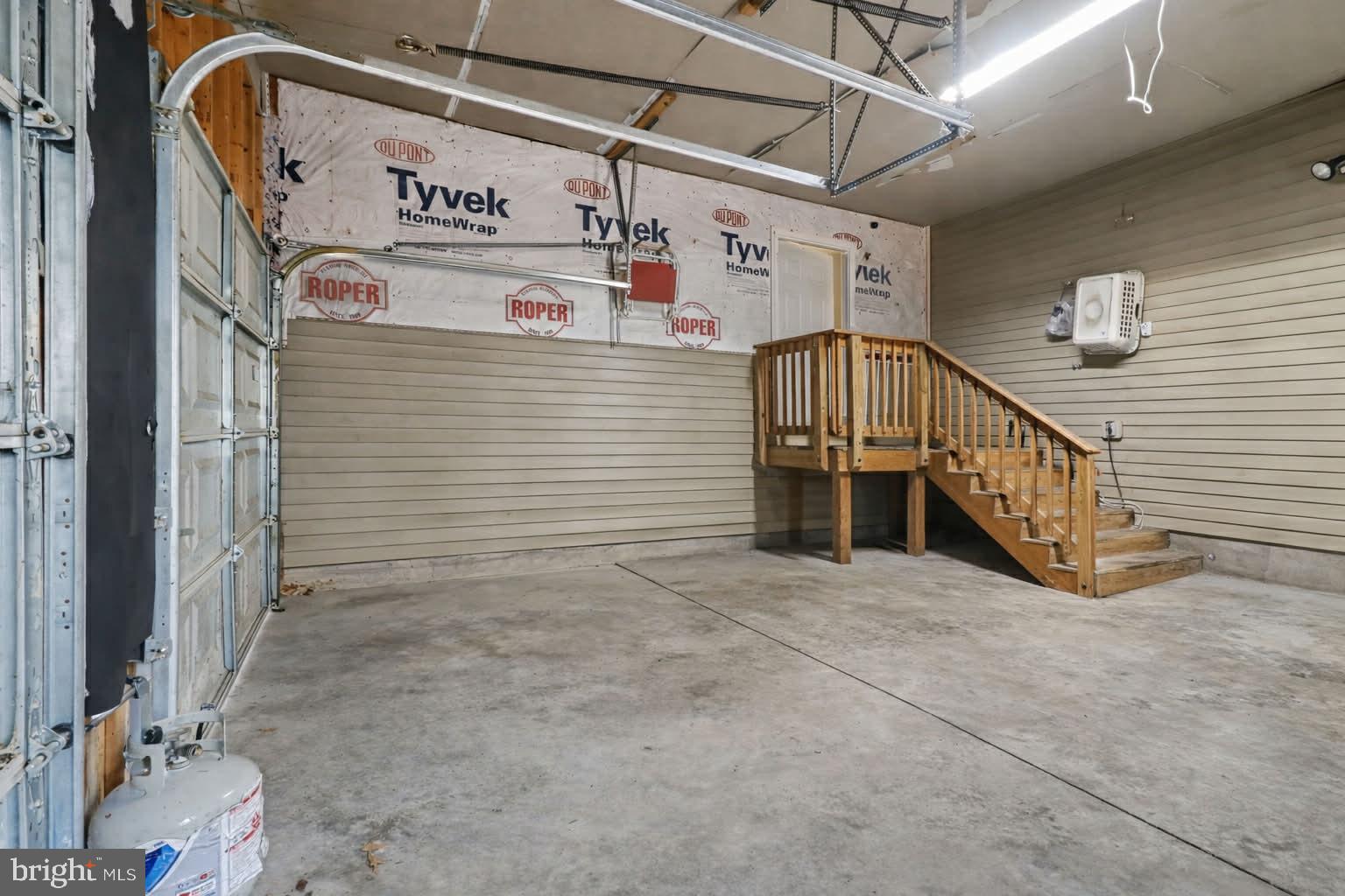 LAKE LAND OR - Residential