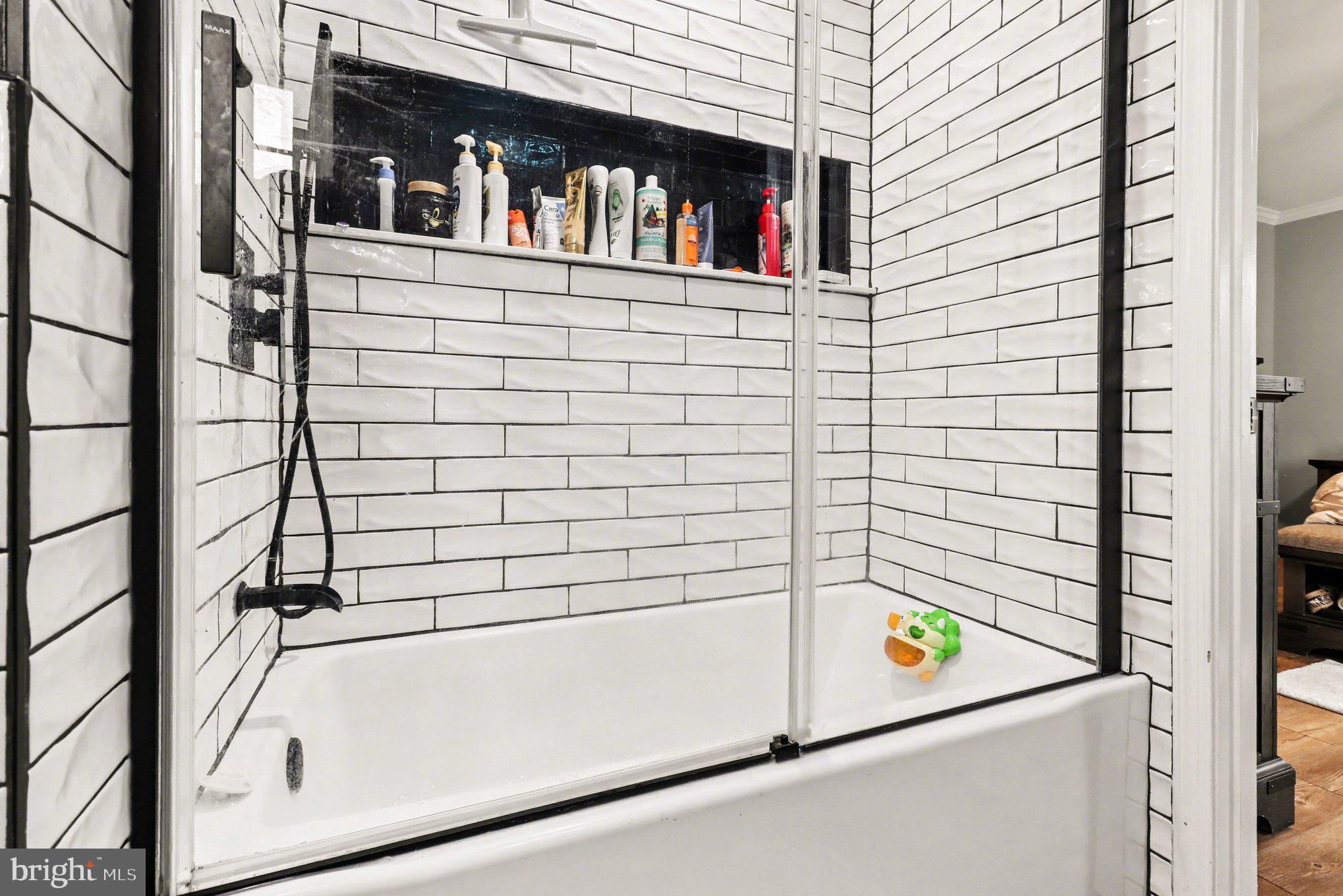 LAKE LAND OR - Residential