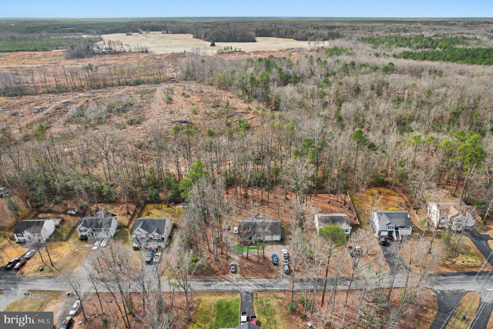 LAKE LAND OR - Residential