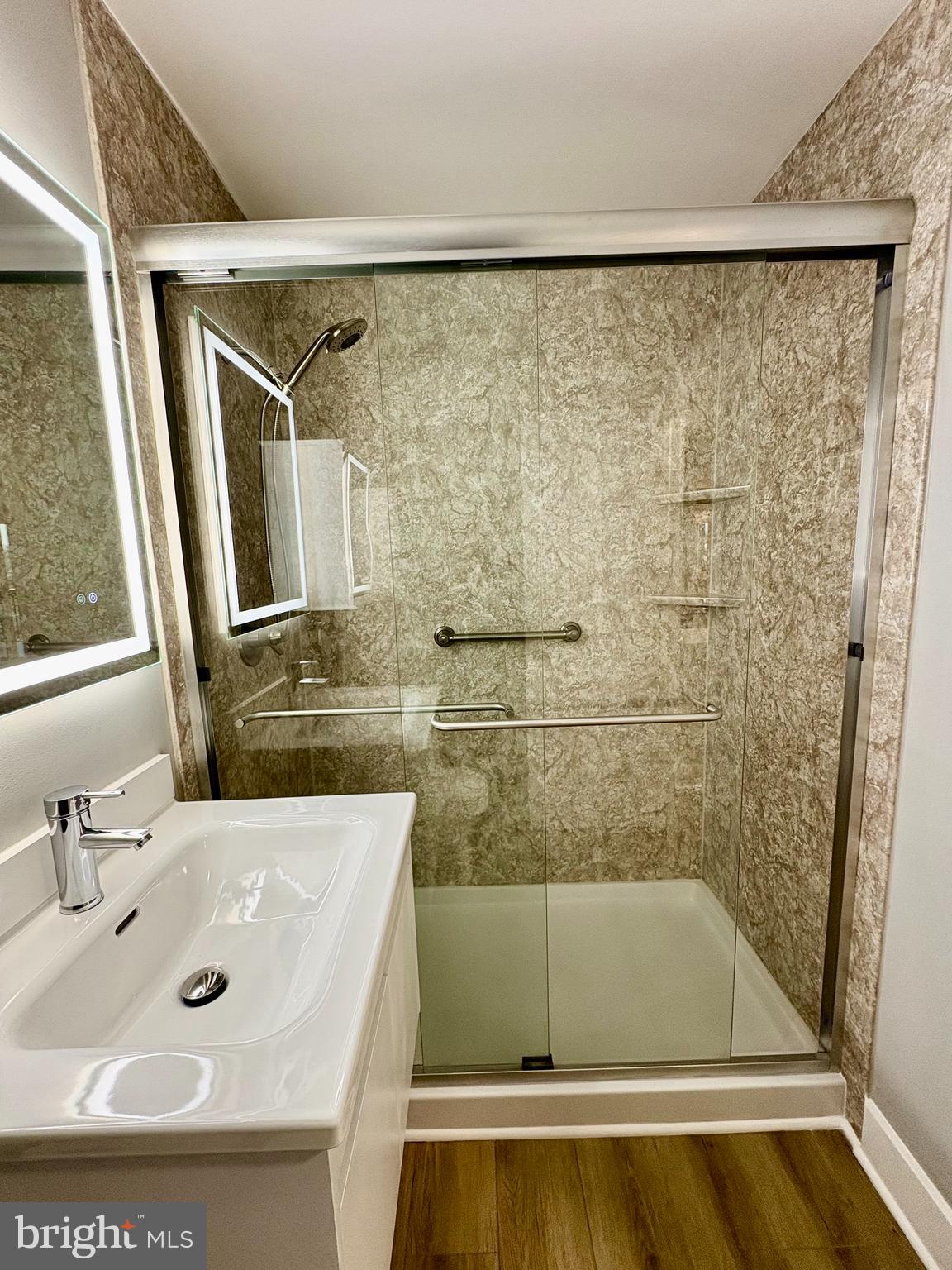 PARK TERRACE - Residential