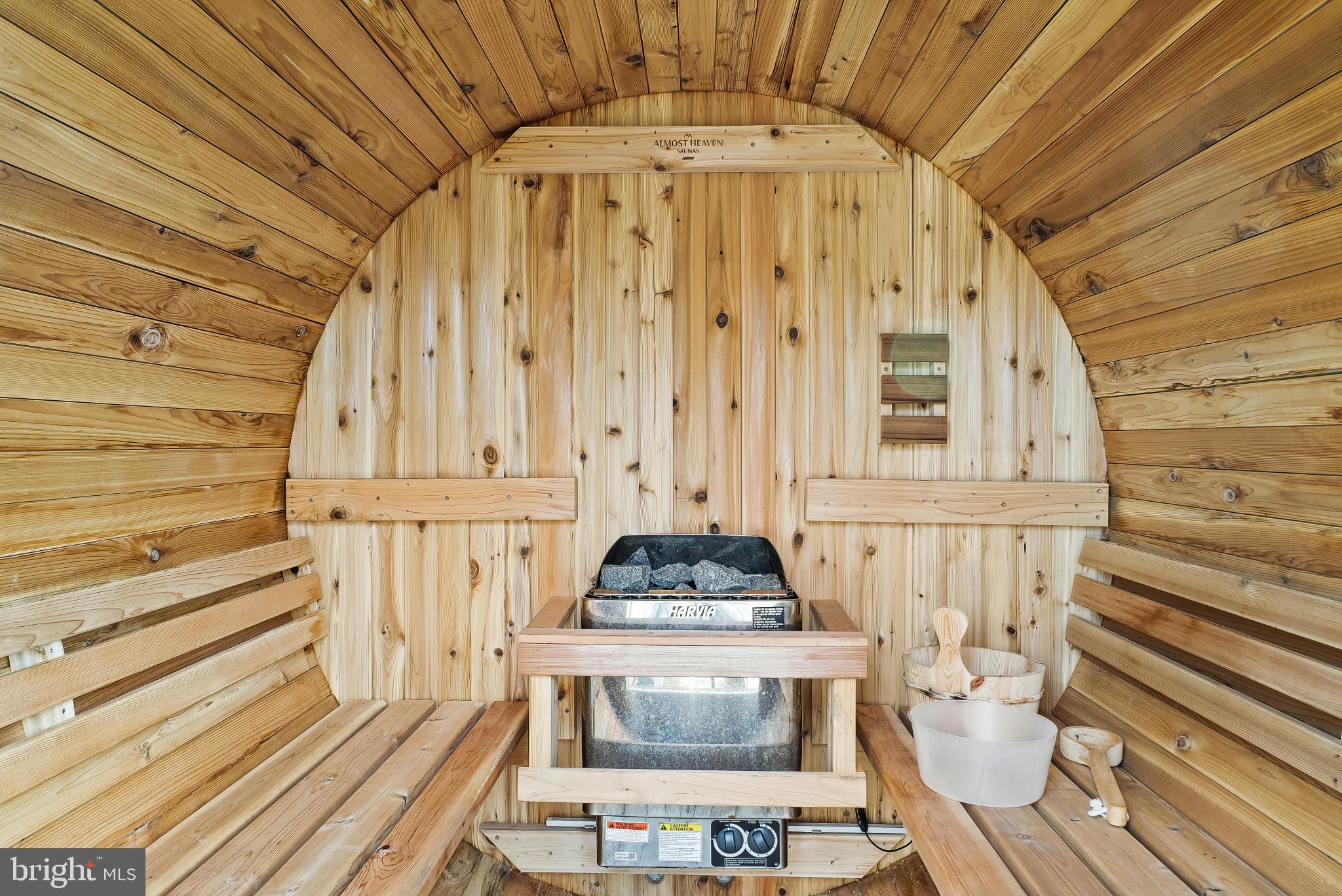 512 QUAINT ACRES DRIVE