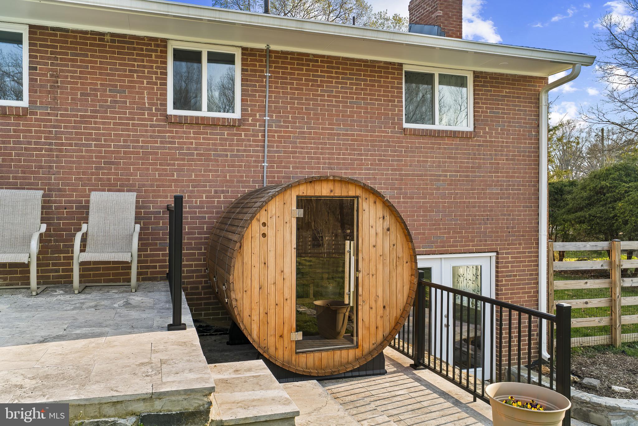 QUAINT ACRES - Residential