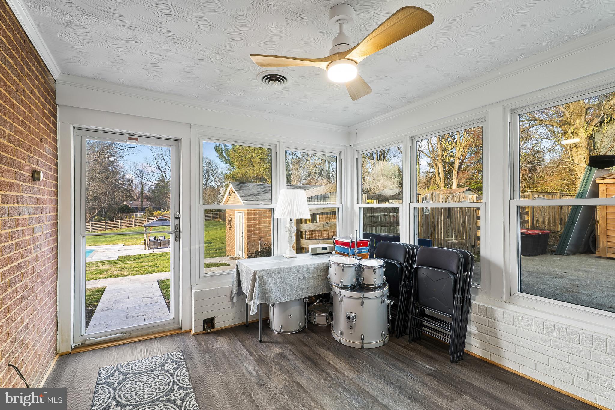 QUAINT ACRES - Residential