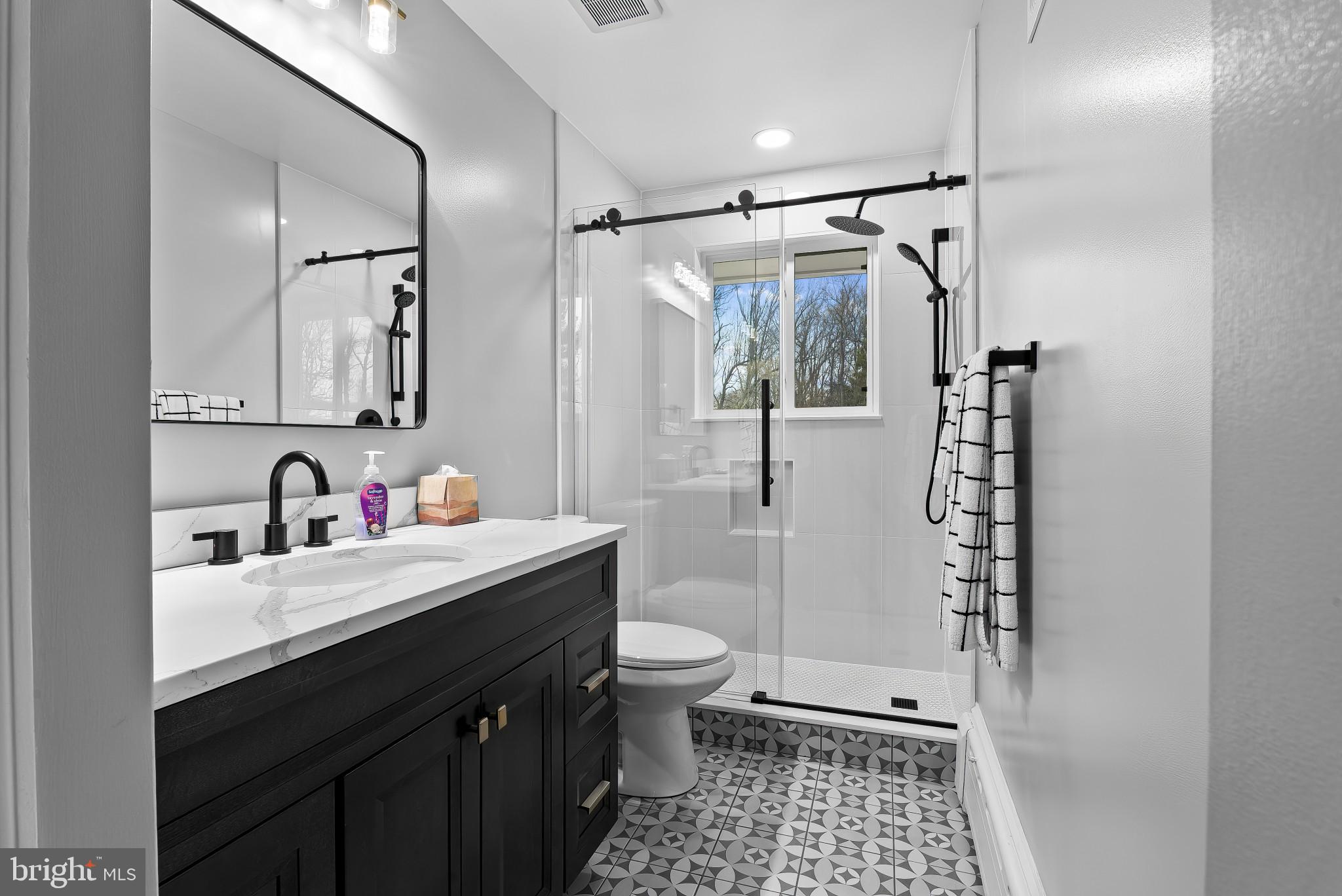 512 QUAINT ACRES DRIVE