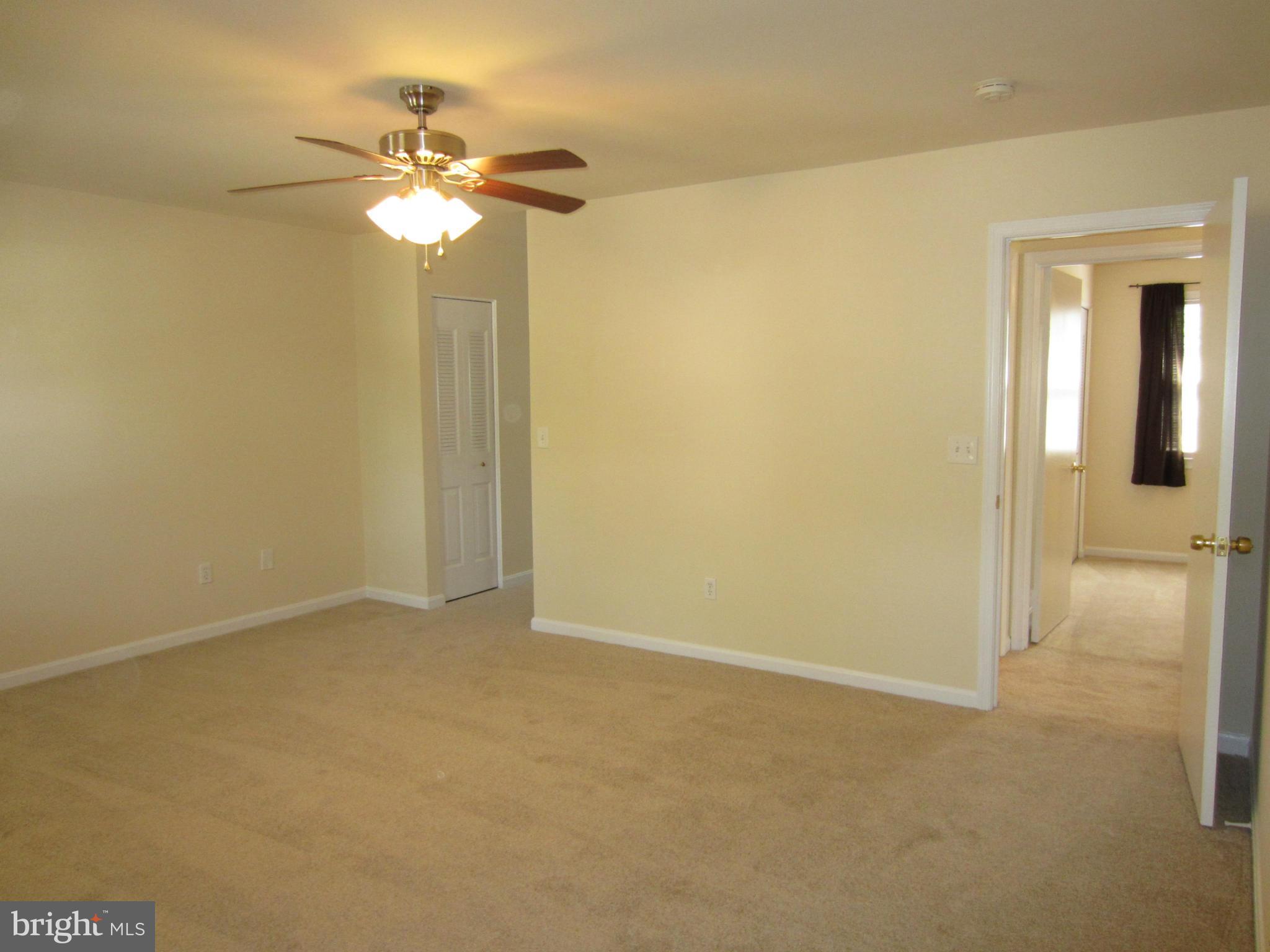 NORTON SQUARE - Residential Lease