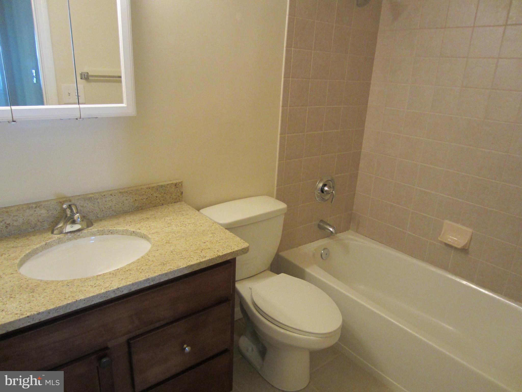 NORTON SQUARE - Residential Lease