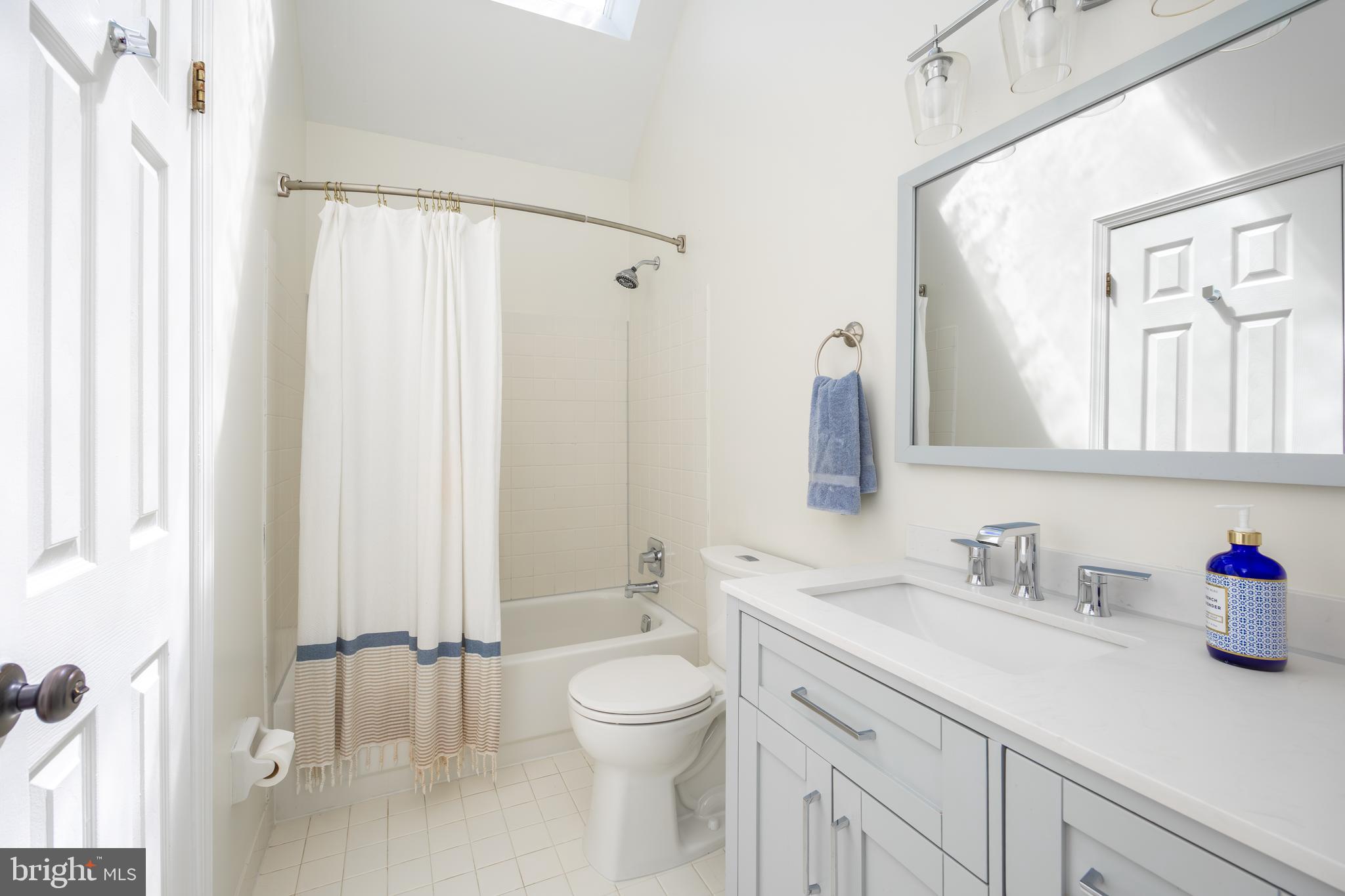 DOYLESTOWN CROSSIN - Residential