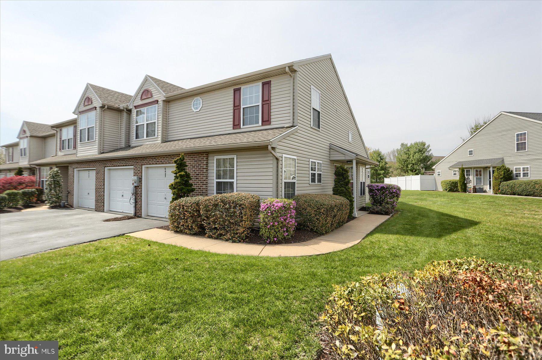 TOWNES AT SPRINGFORD - Residential