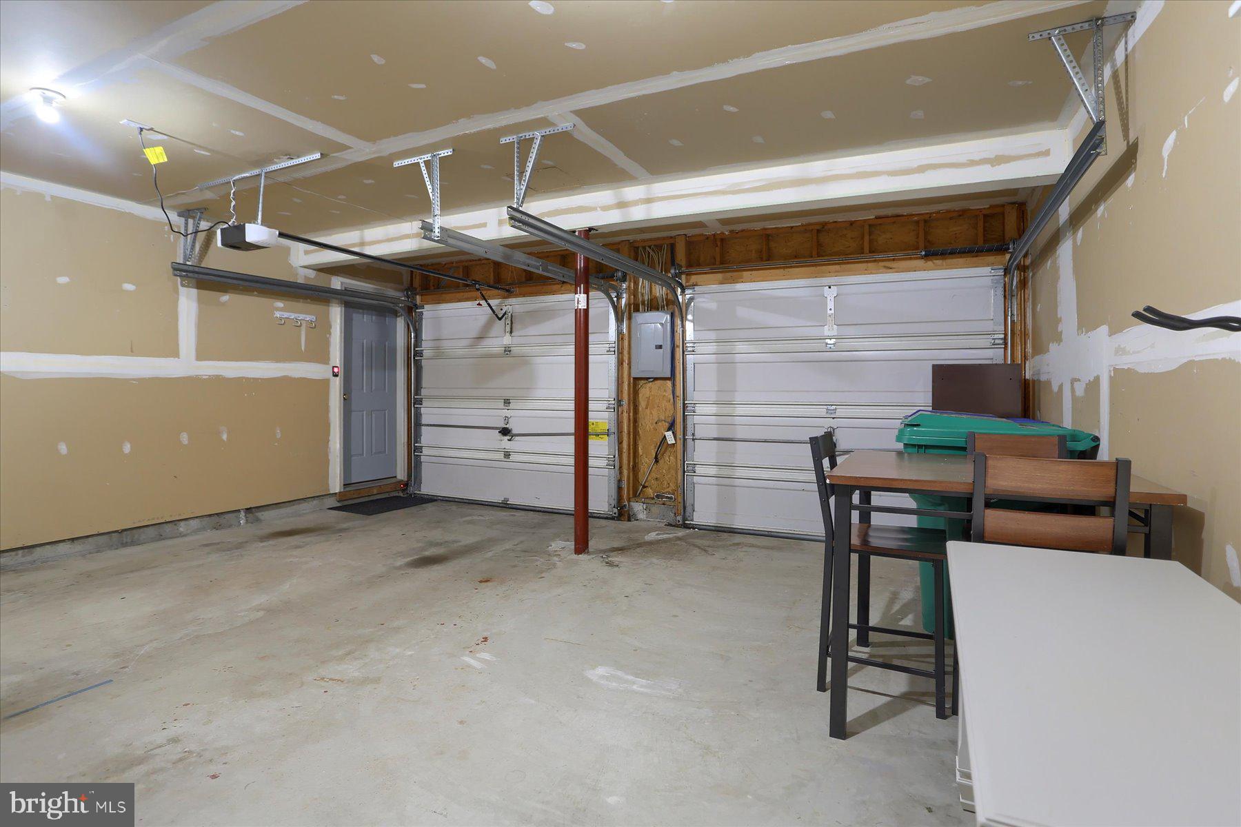 TOWNES AT SPRINGFORD - Residential