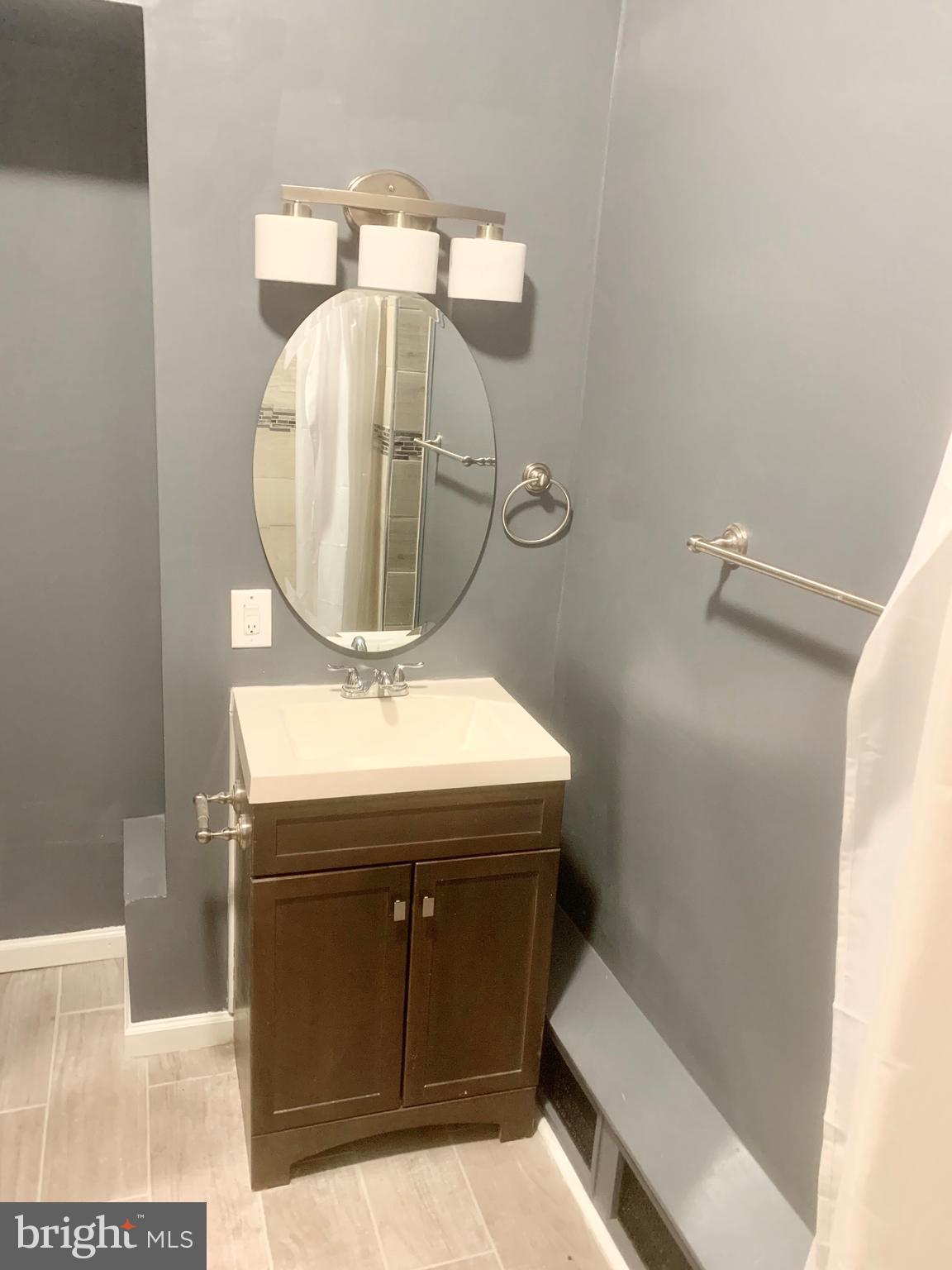 AVENUE OF THE ARTS - Residential Lease