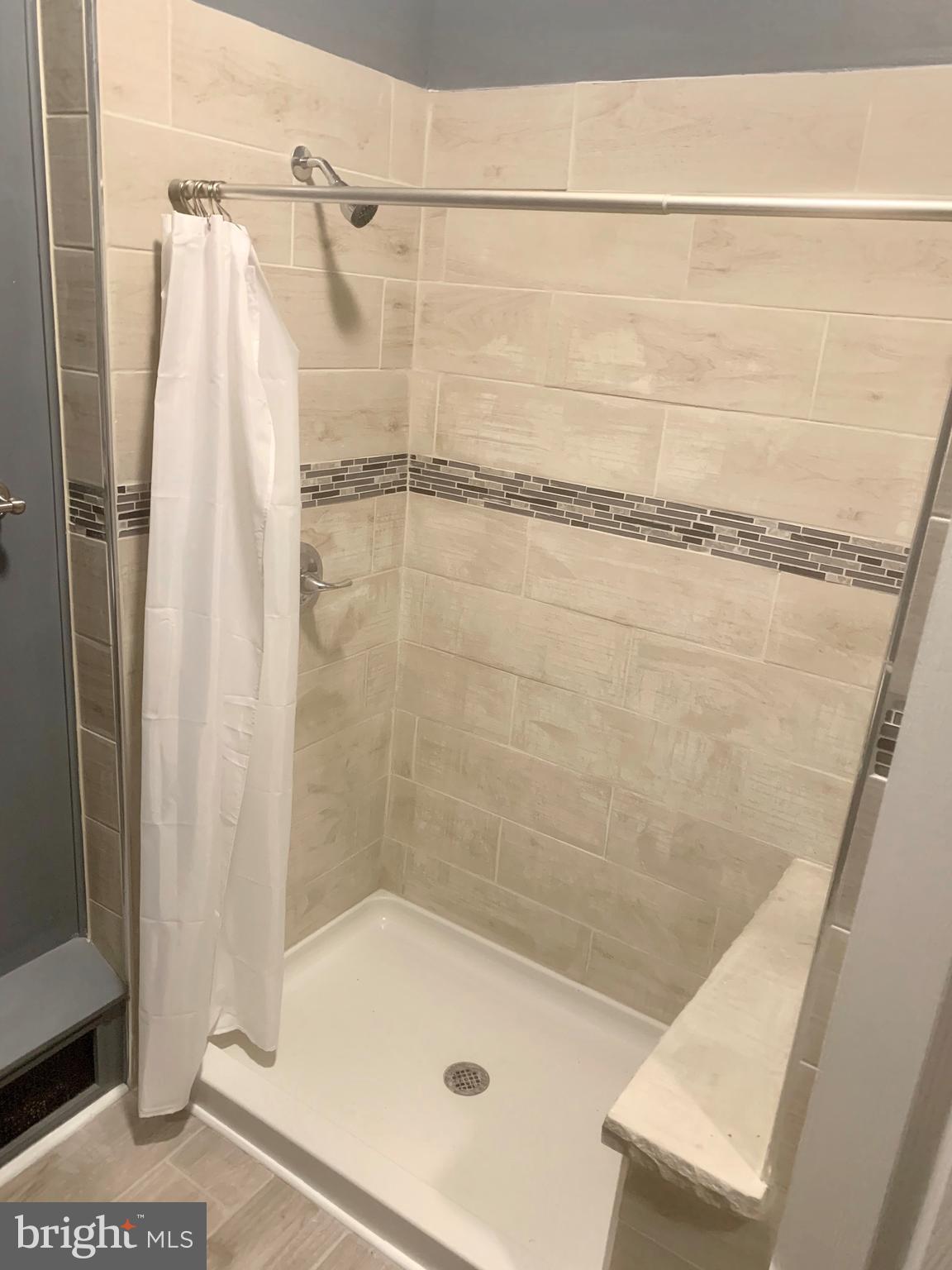 AVENUE OF THE ARTS - Residential Lease