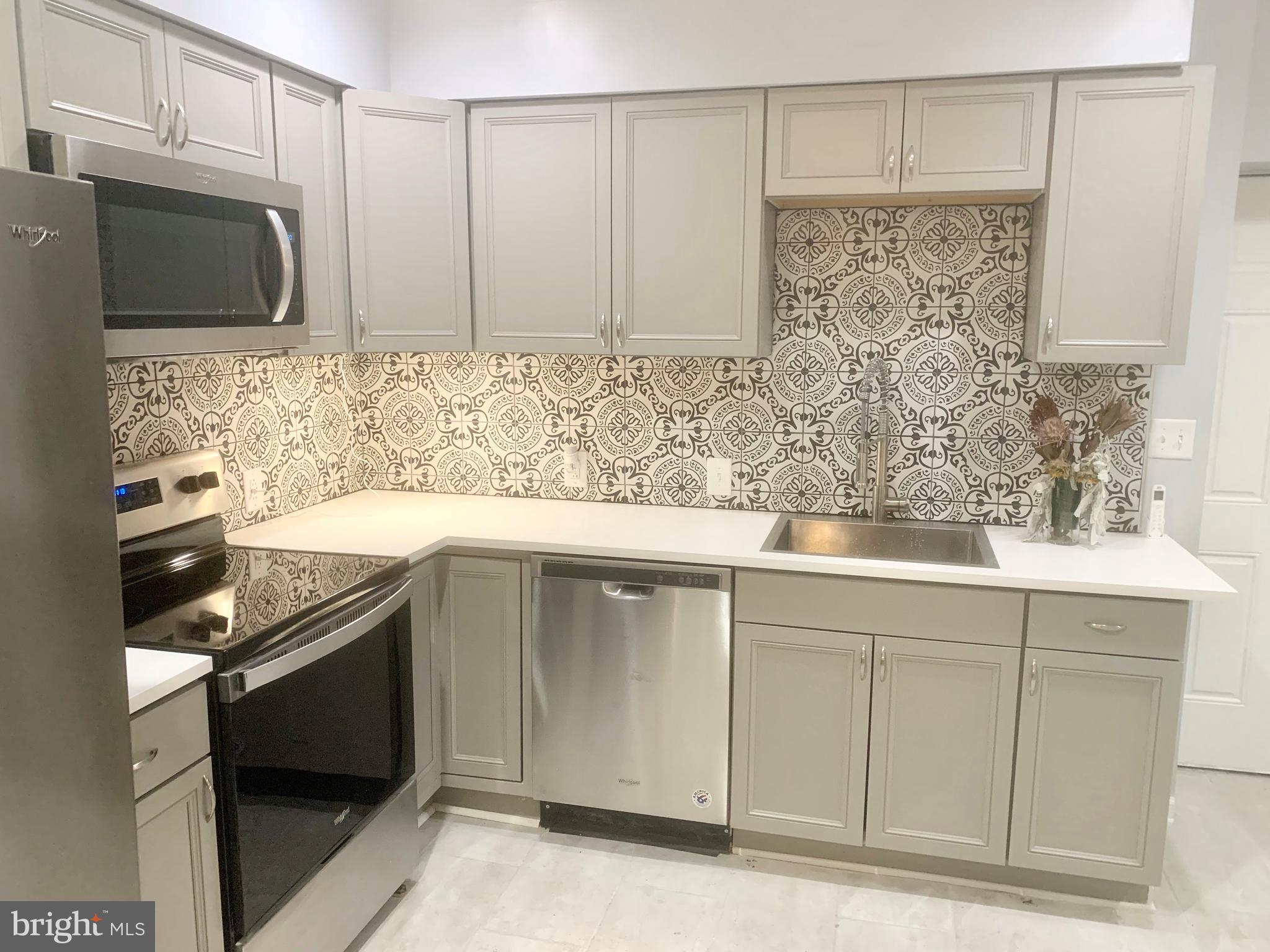 AVENUE OF THE ARTS - Residential Lease