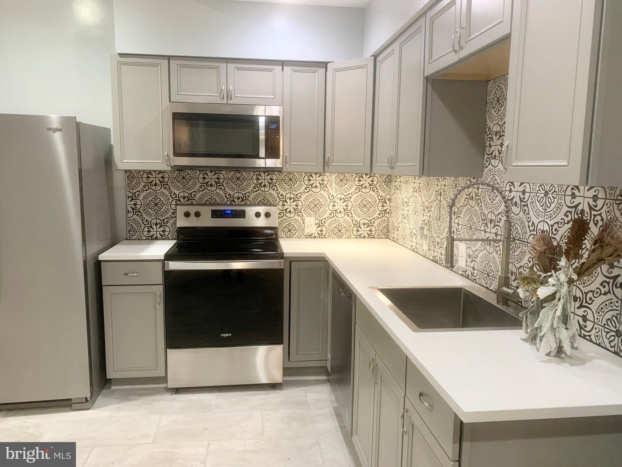 AVENUE OF THE ARTS - Residential Lease