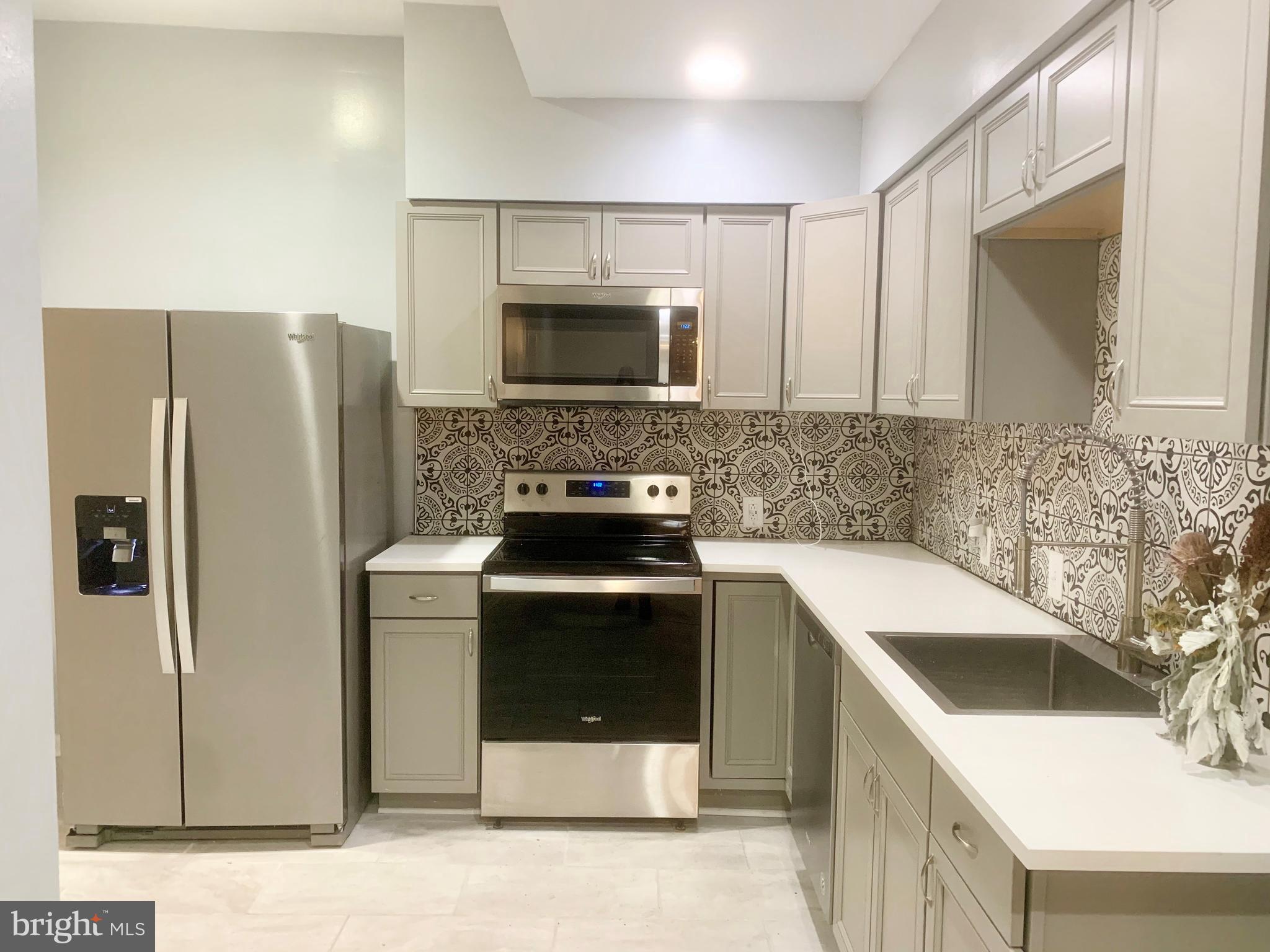 AVENUE OF THE ARTS - Residential Lease