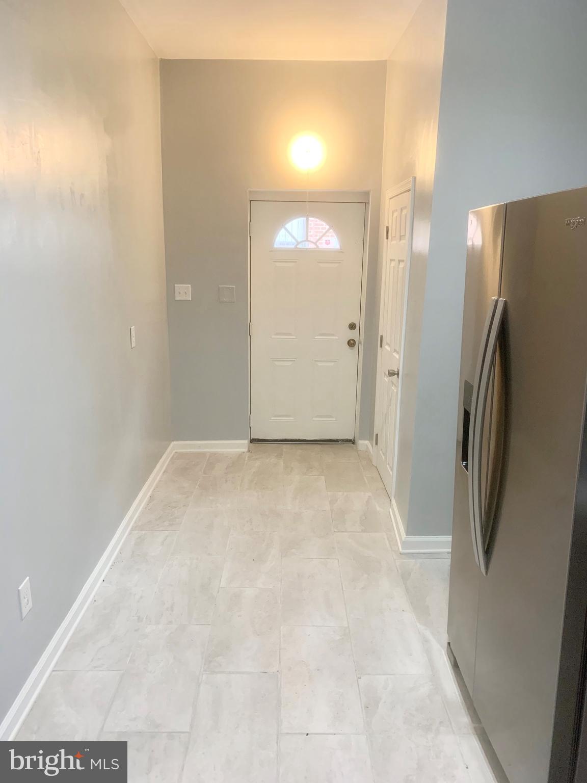 AVENUE OF THE ARTS - Residential Lease