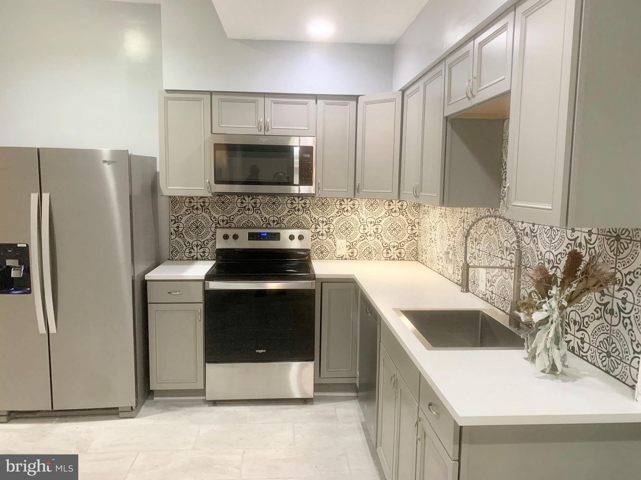 AVENUE OF THE ARTS - Residential Lease