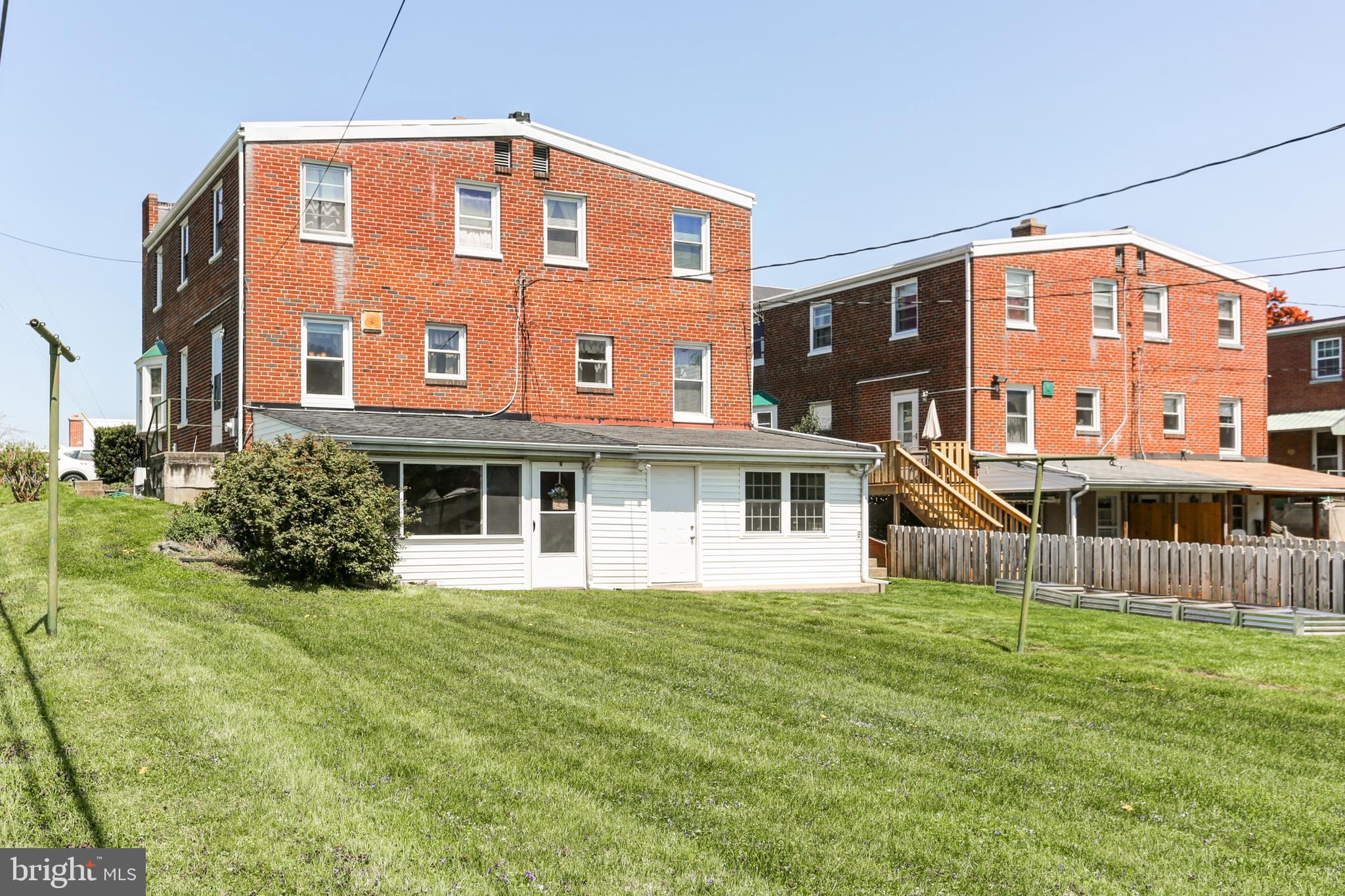 NORTH EAST LANCASTER - Residential